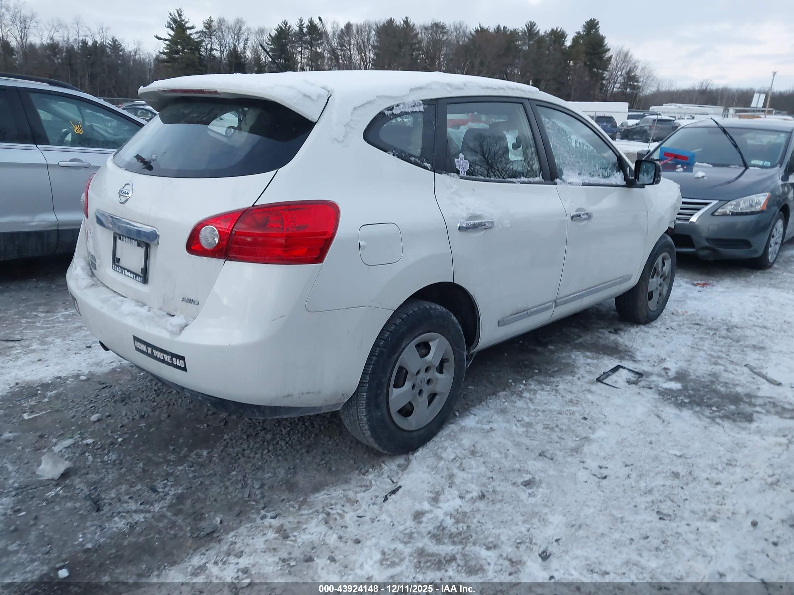 NISSAN ROGUE image 4