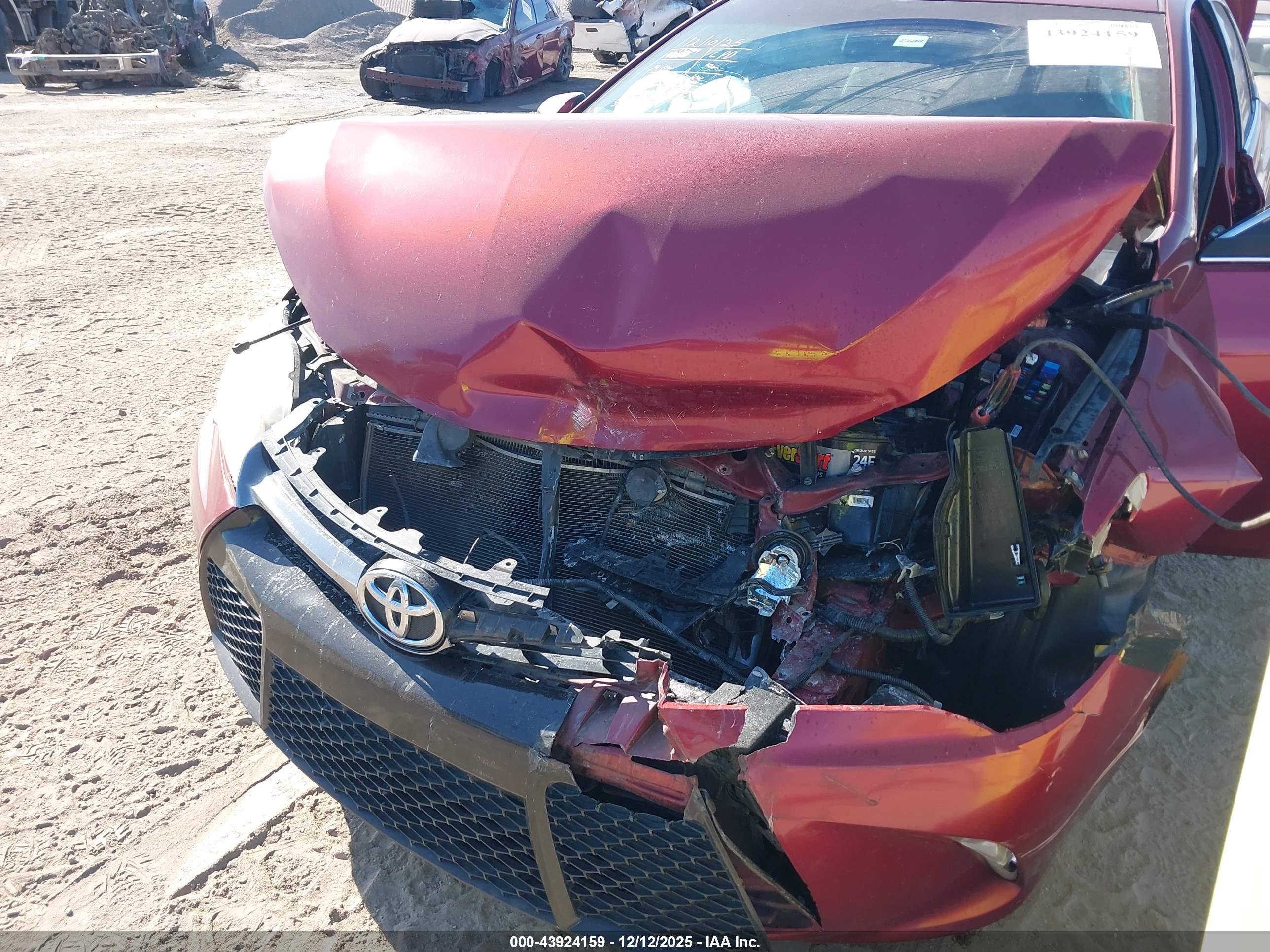 TOYOTA CAMRY image 6
