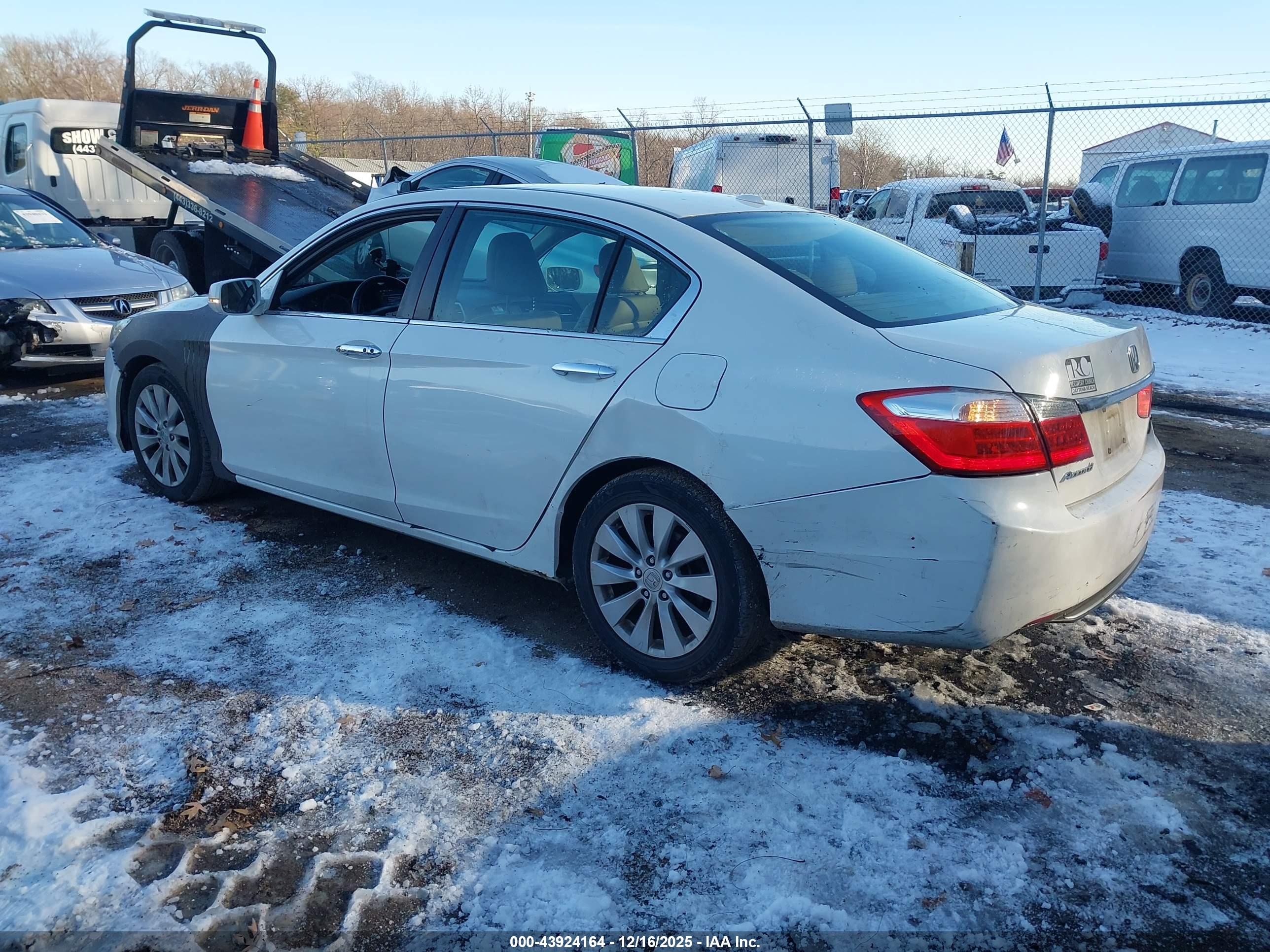 HONDA ACCORD image 3