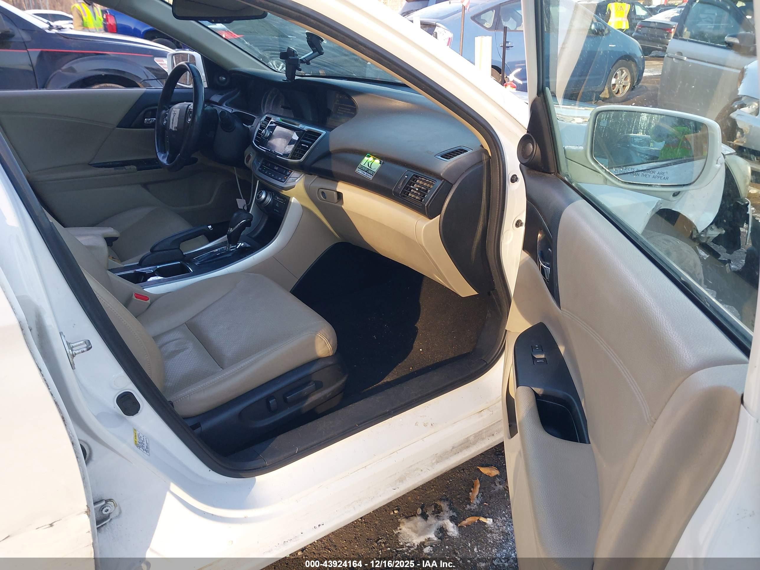 HONDA ACCORD image 5