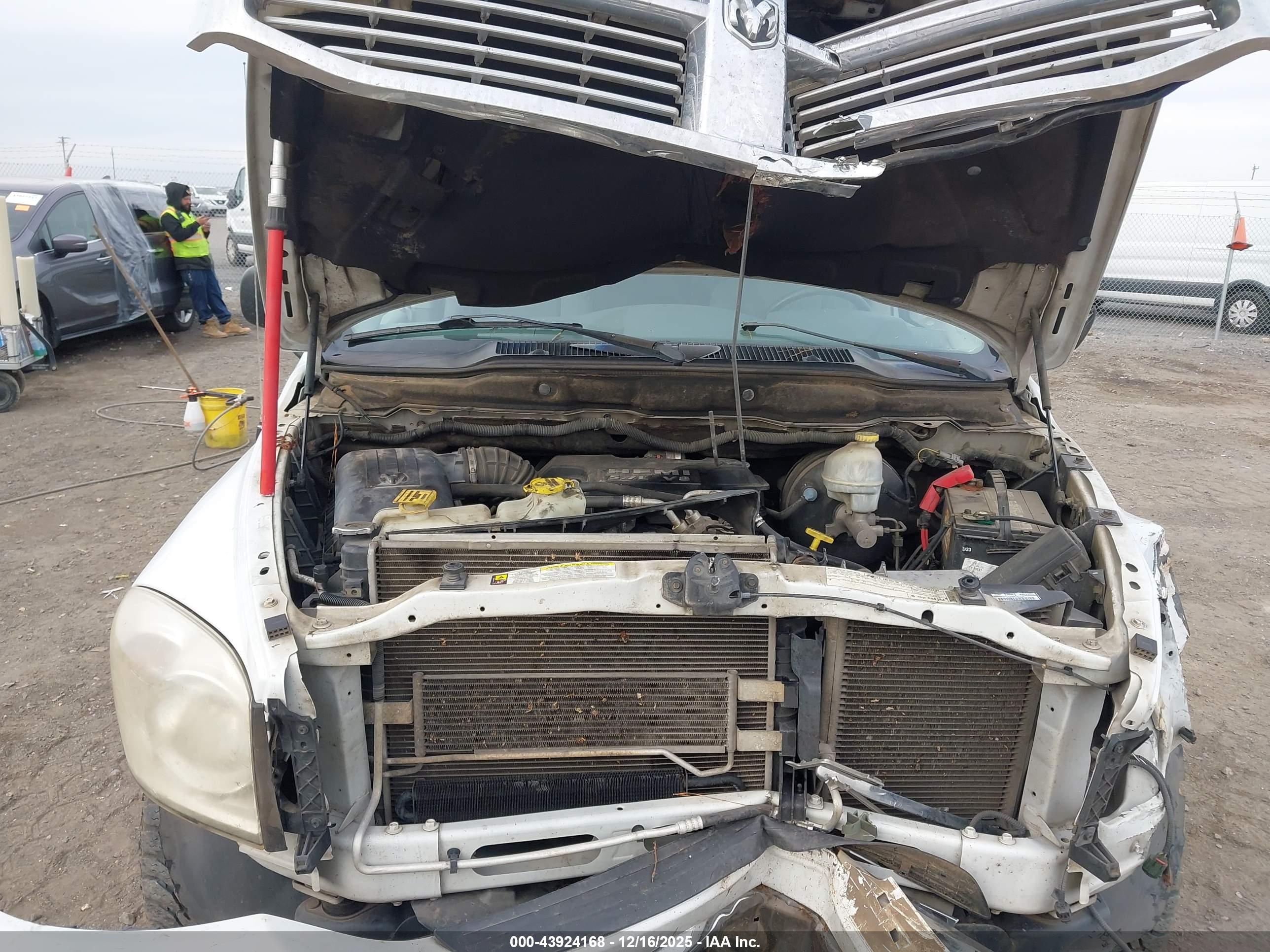 DODGE RAM image 10