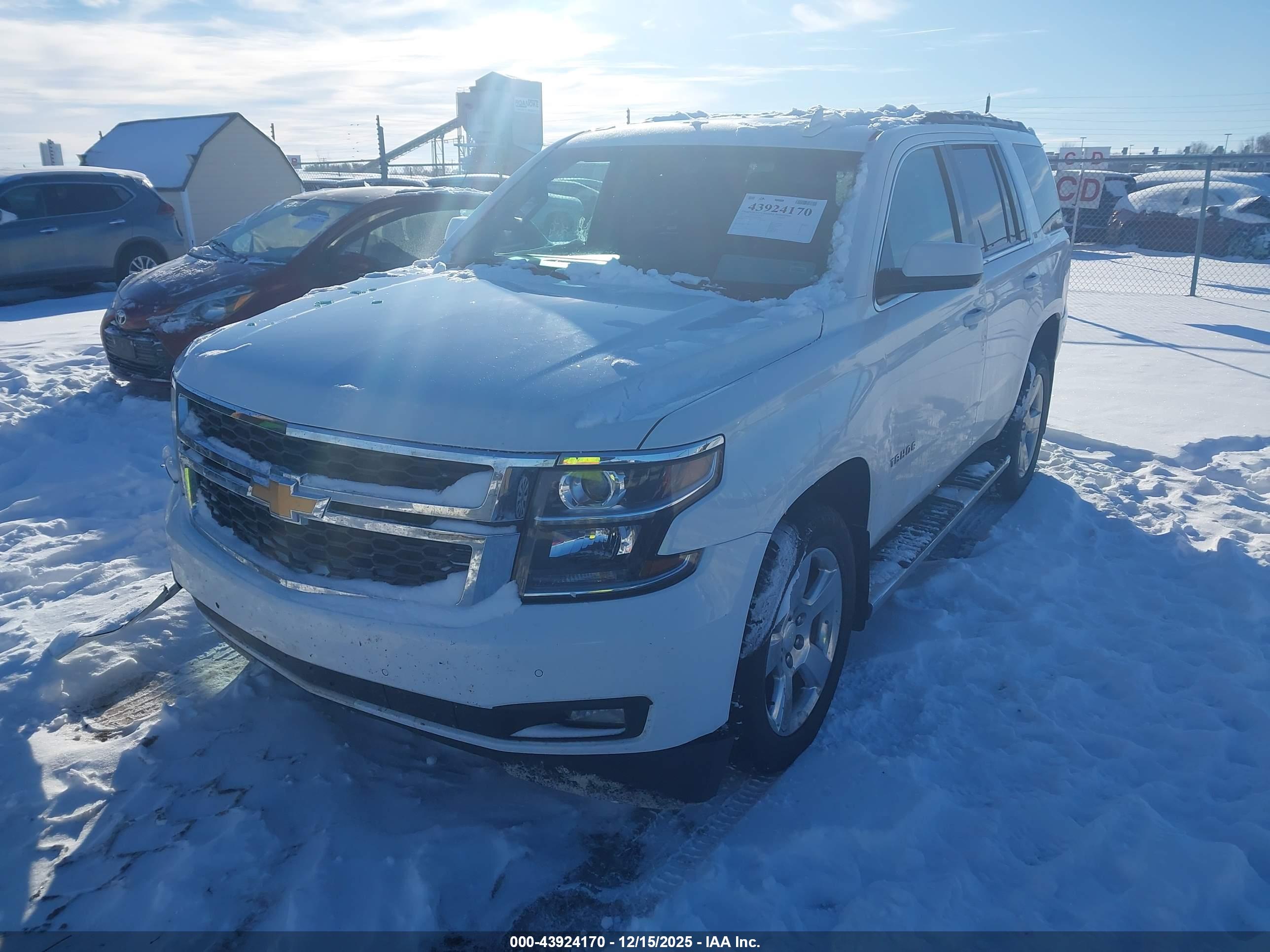 CHEVROLET TAHOE image 2