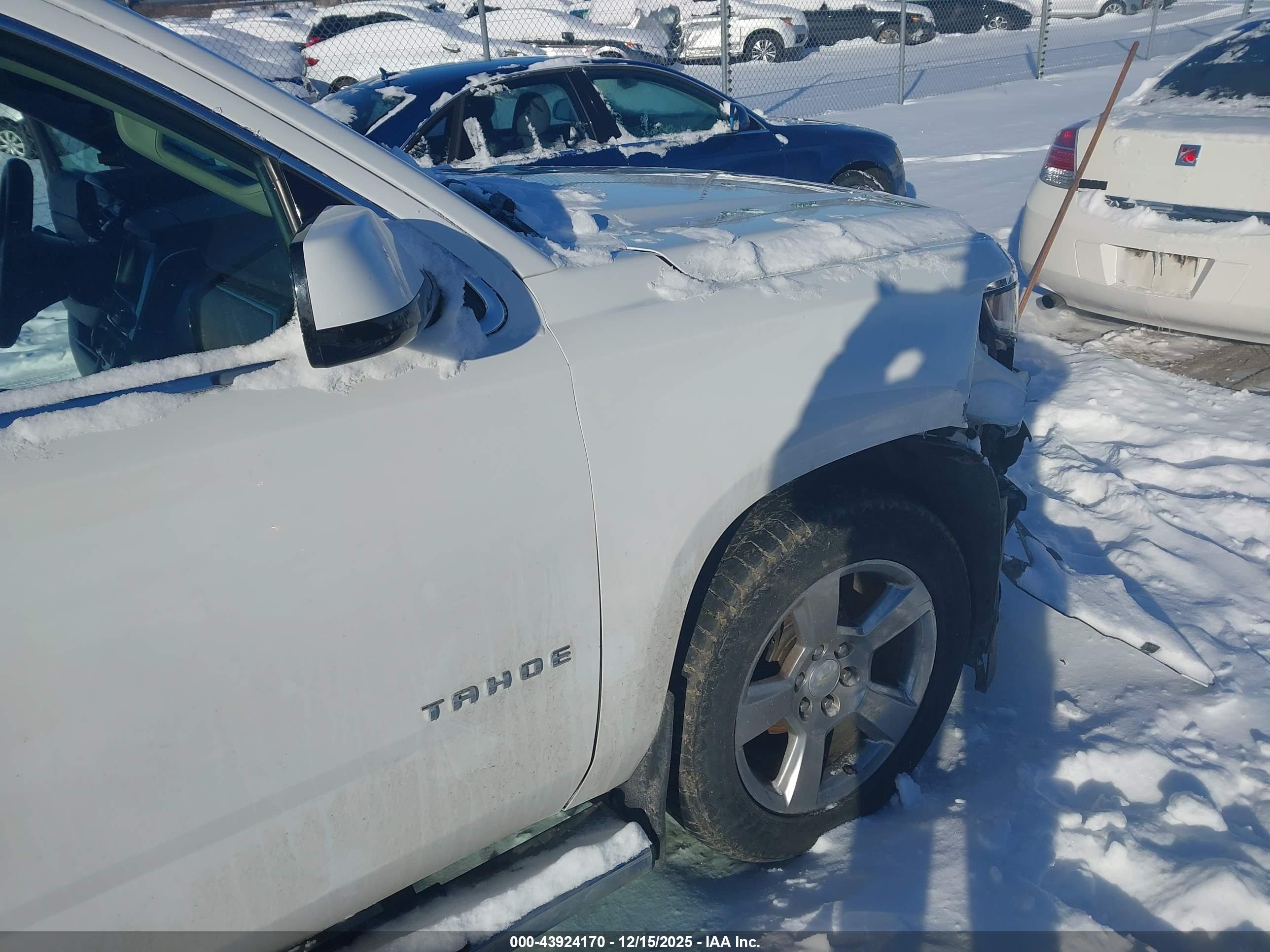 CHEVROLET TAHOE image 6