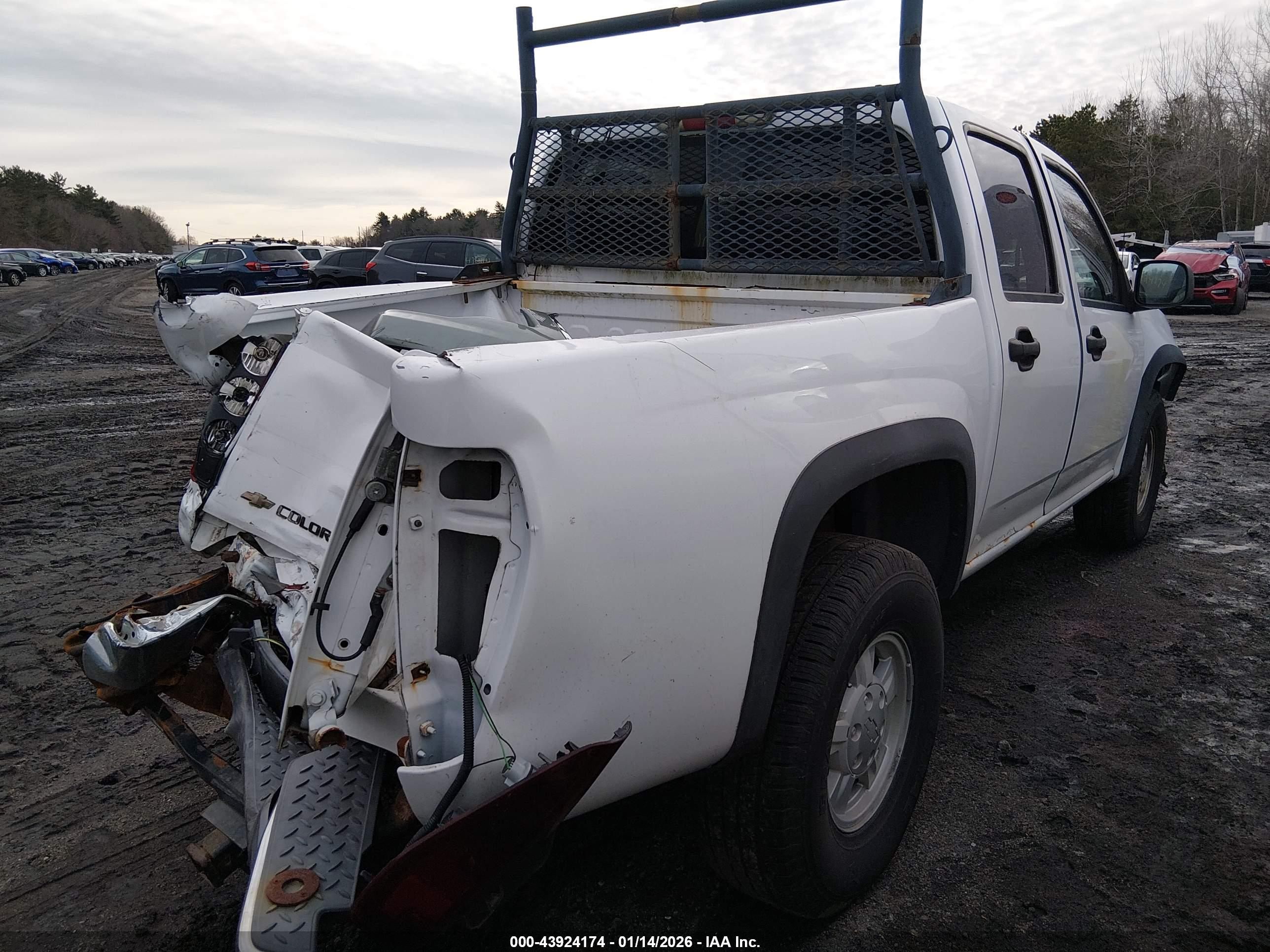 CHEVROLET COLORADO image 4