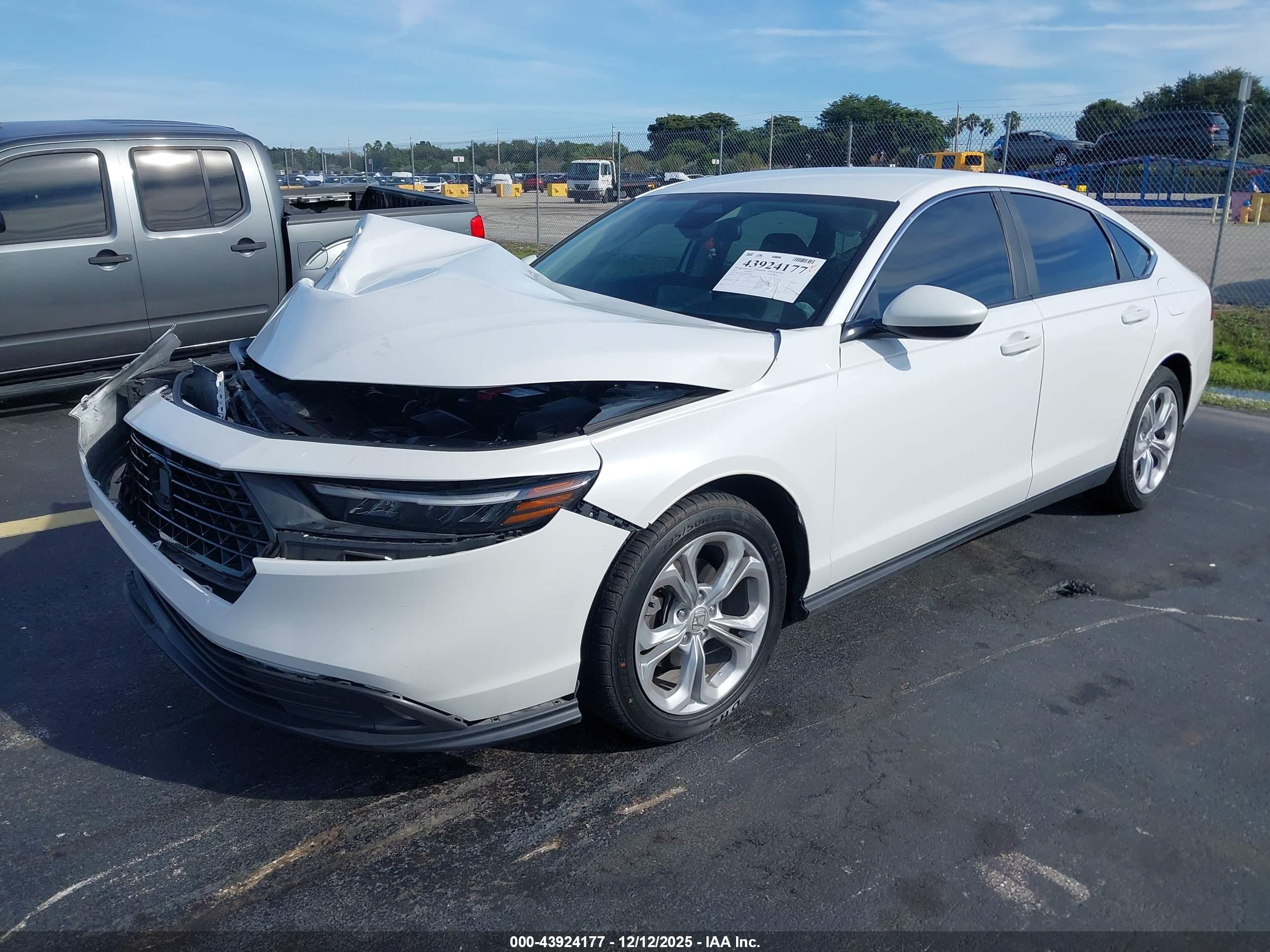 HONDA ACCORD image 2