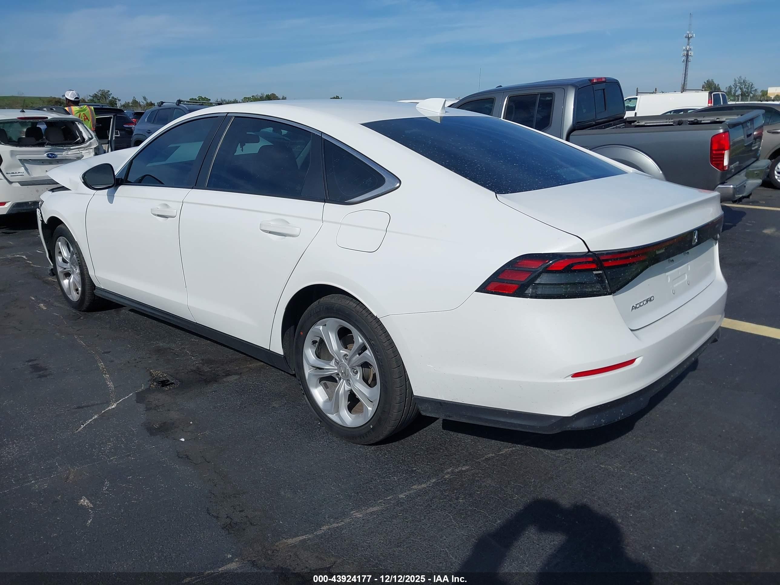 HONDA ACCORD image 3