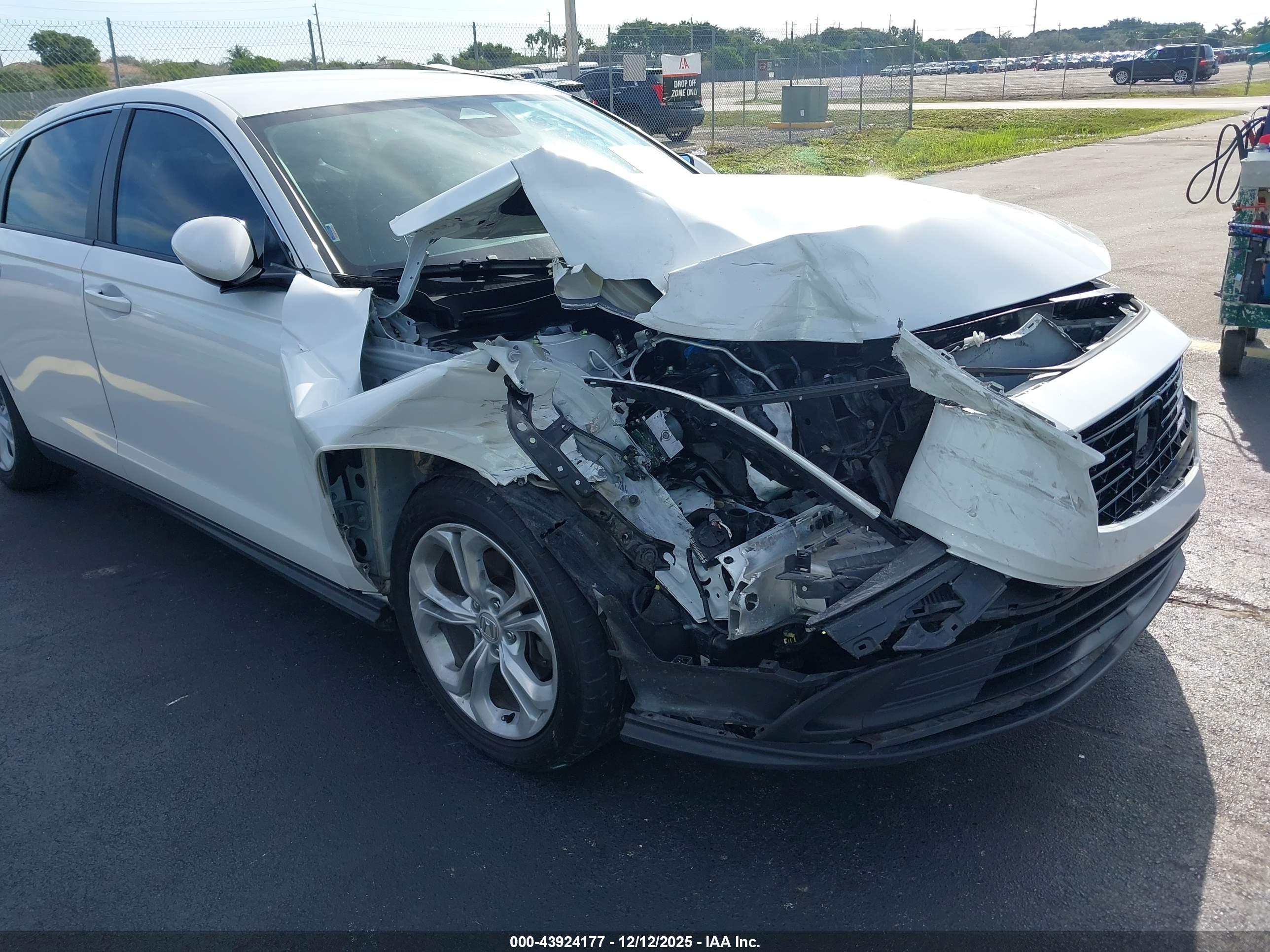 HONDA ACCORD image 6