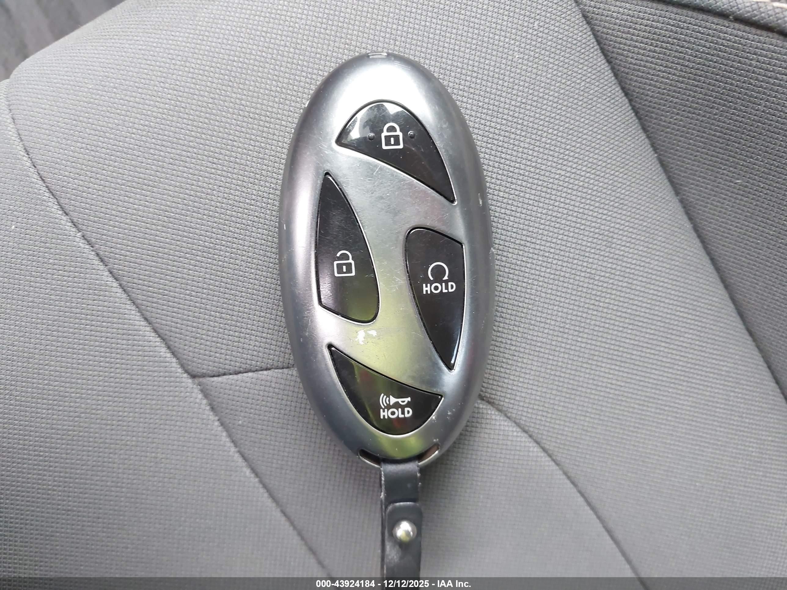 HYUNDAI ELANTRA image 11