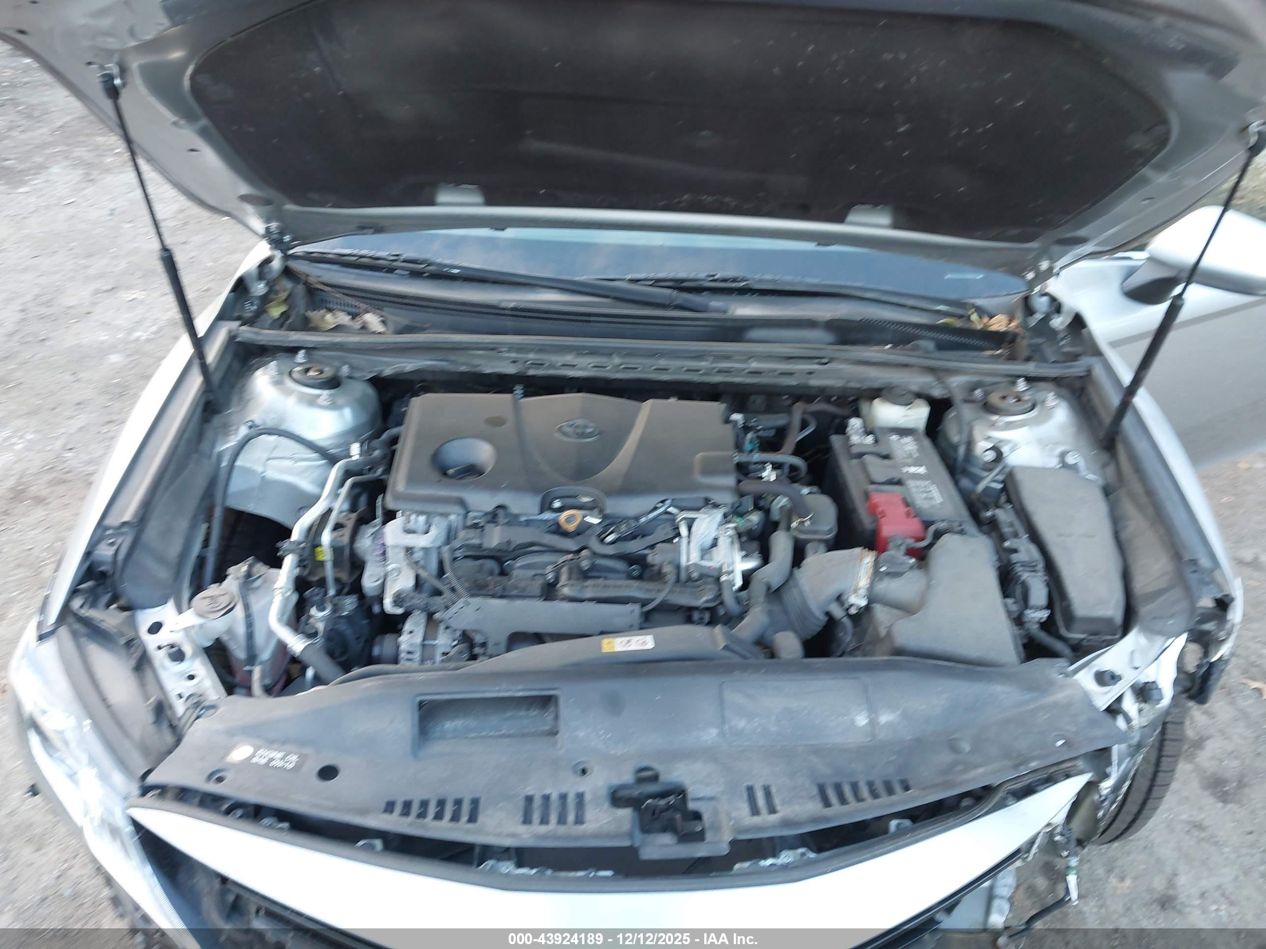 TOYOTA CAMRY image 10