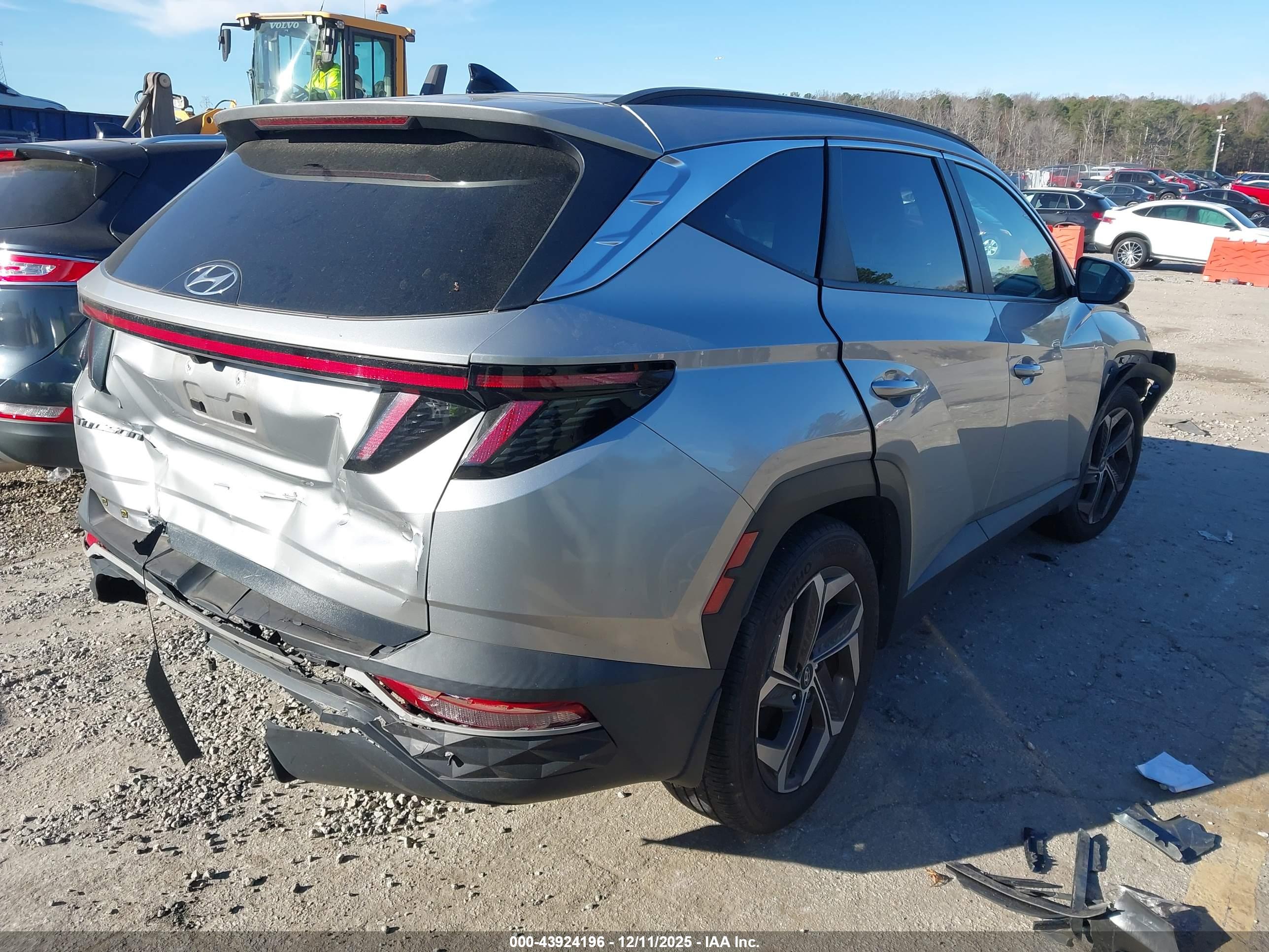 HYUNDAI TUCSON image 4