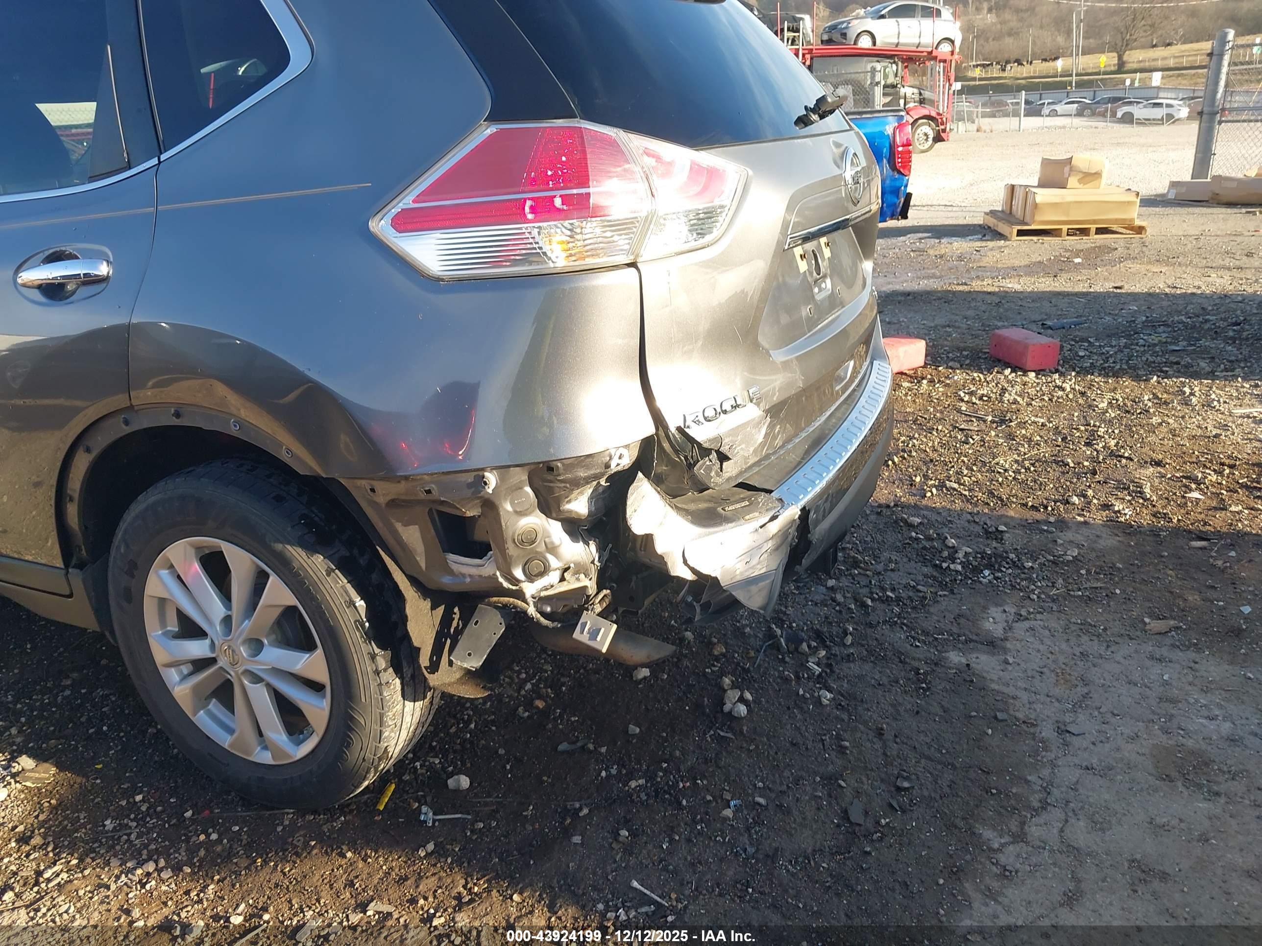 NISSAN ROGUE image 6