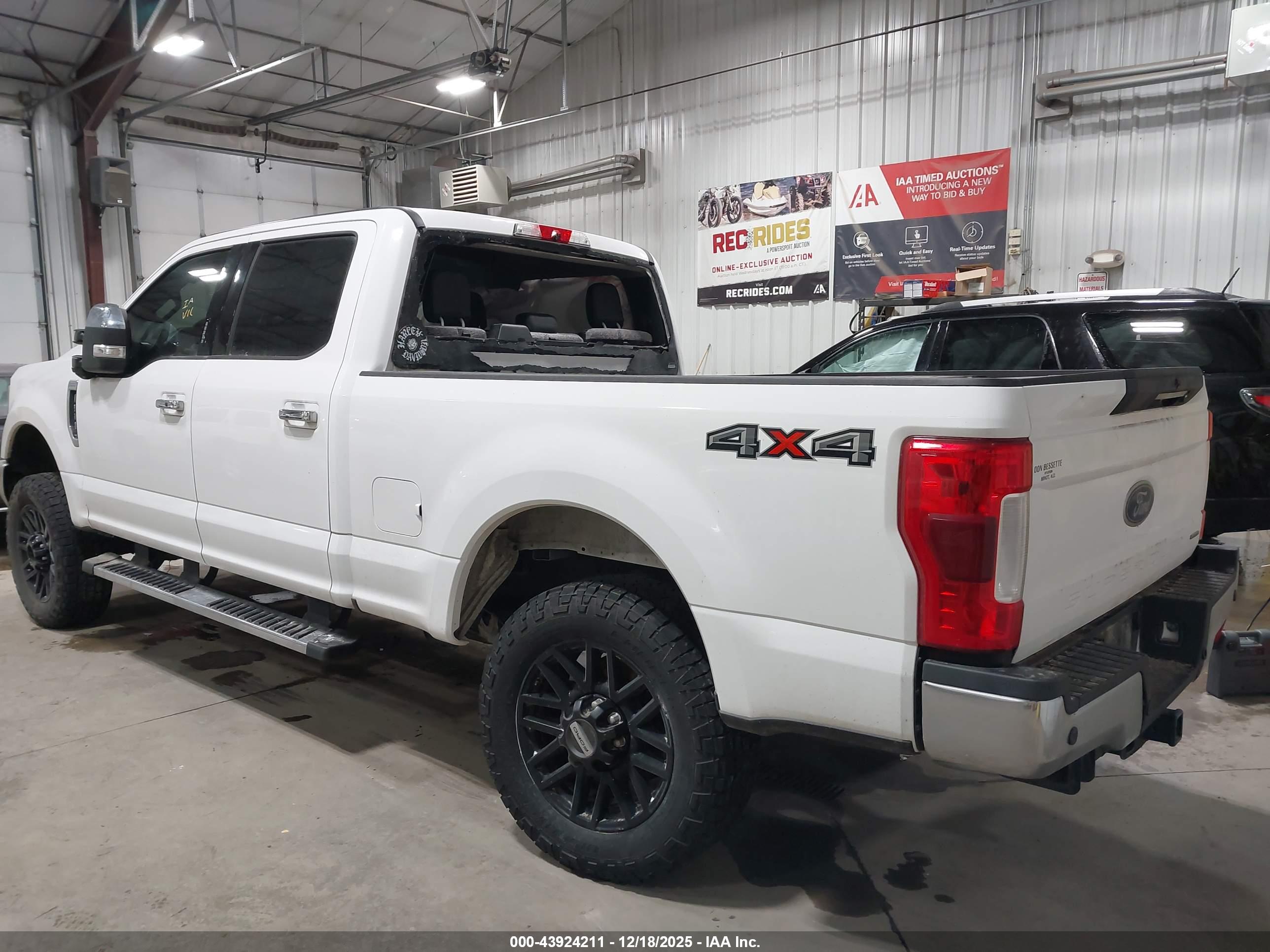 FORD F-250 image 3
