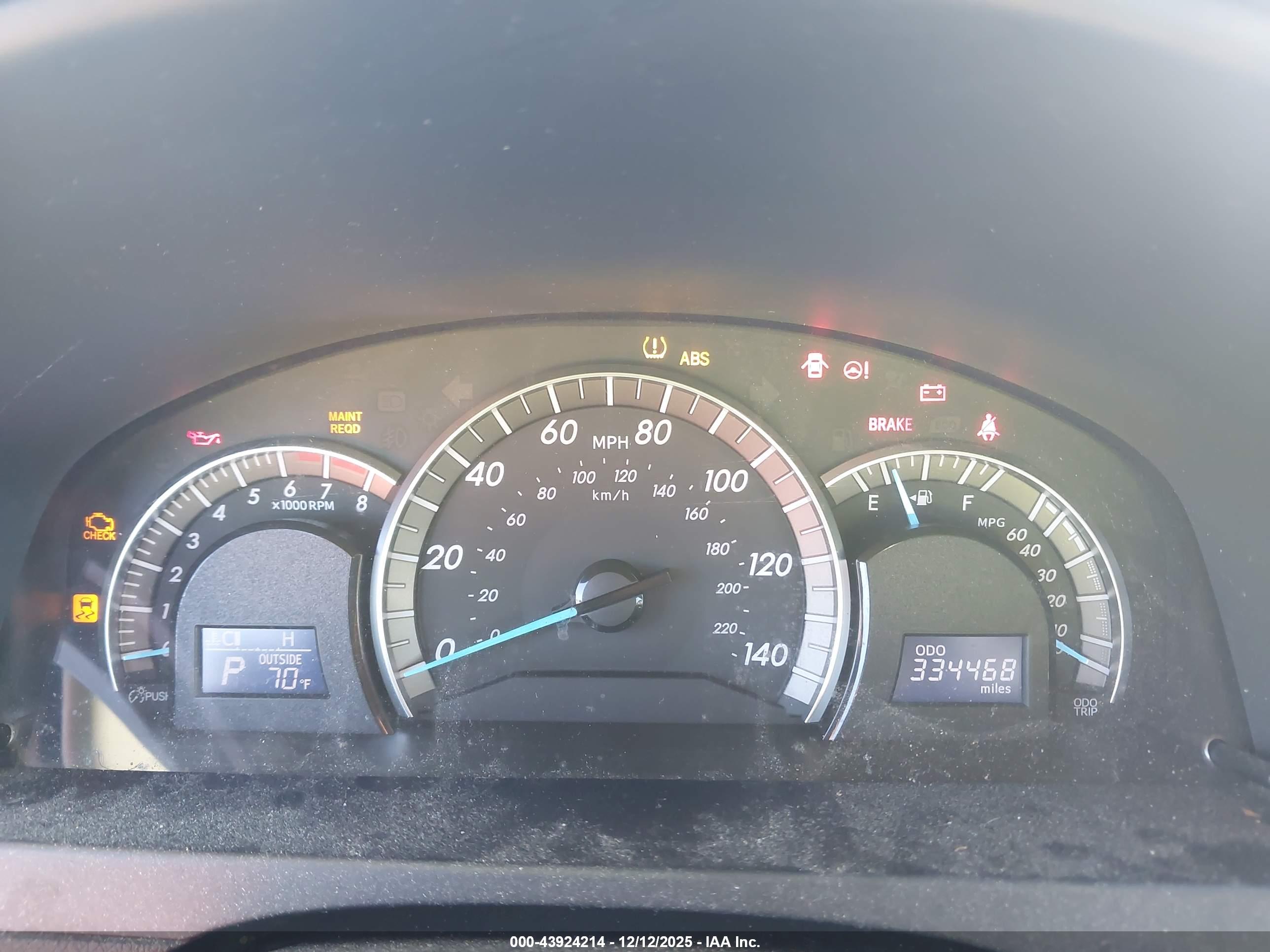 TOYOTA CAMRY image 7