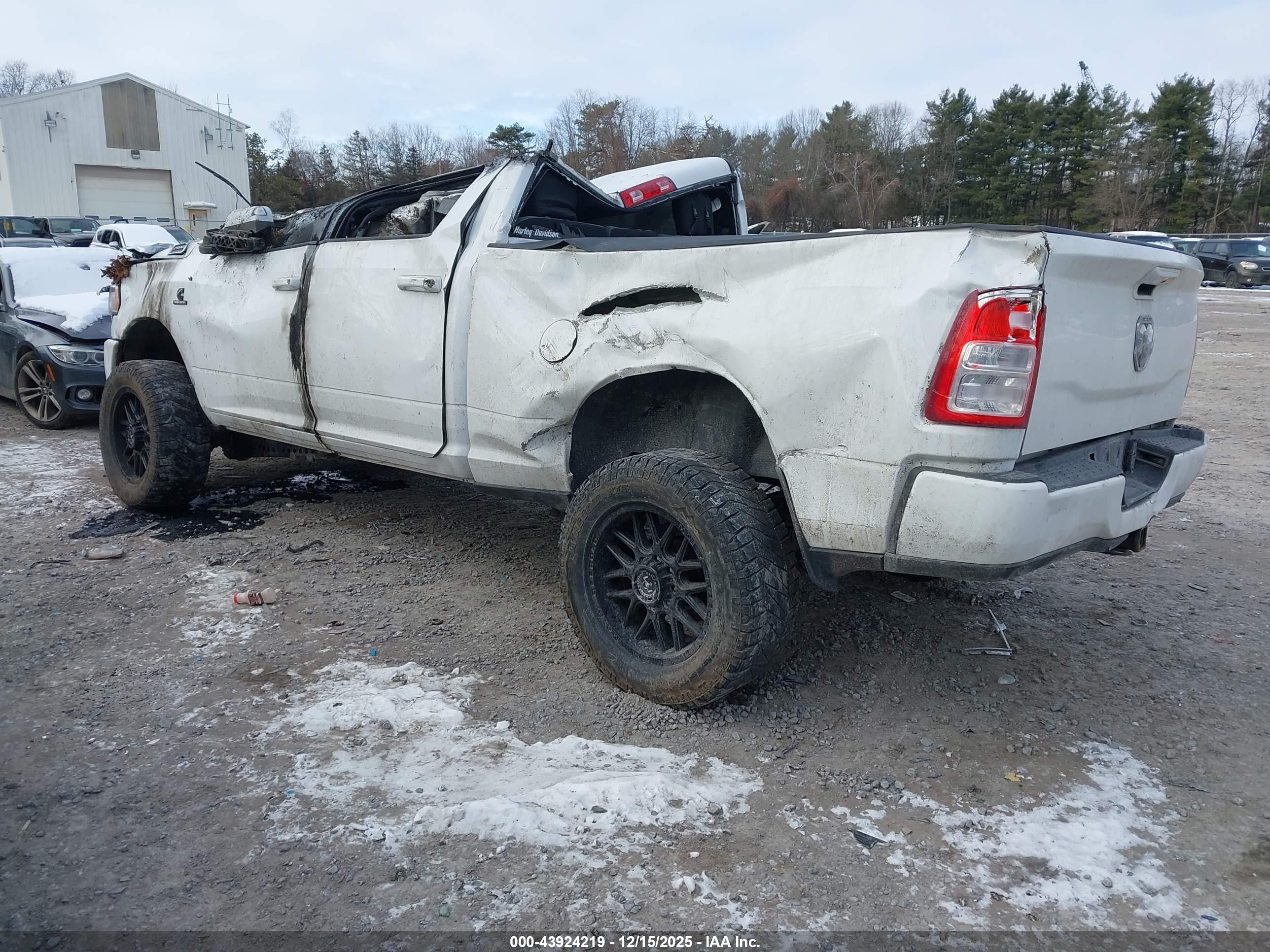 RAM 2500 image 3