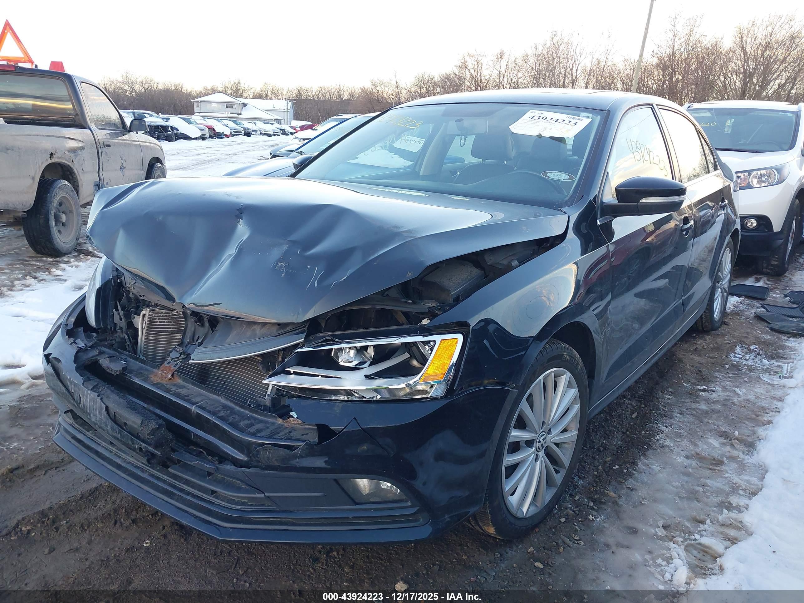 VOLKSWAGEN JETTA image 2