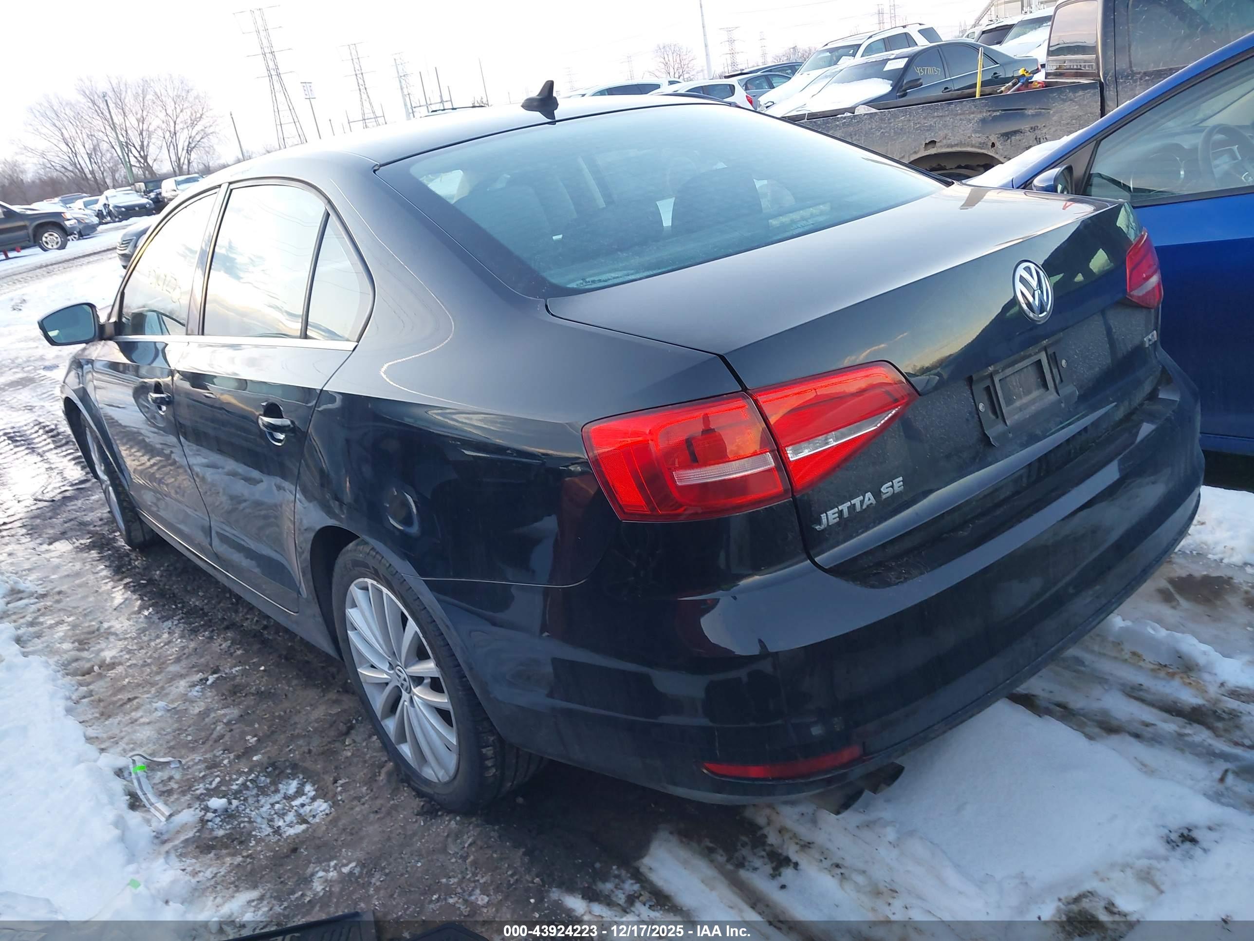 VOLKSWAGEN JETTA image 3