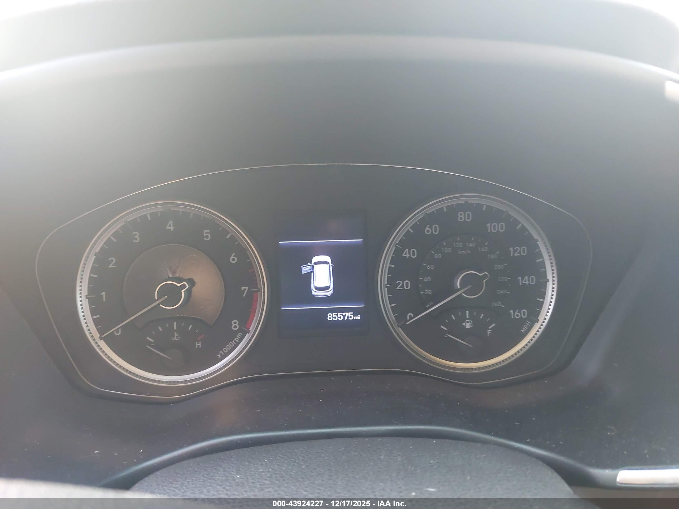 HYUNDAI SANTA image 7