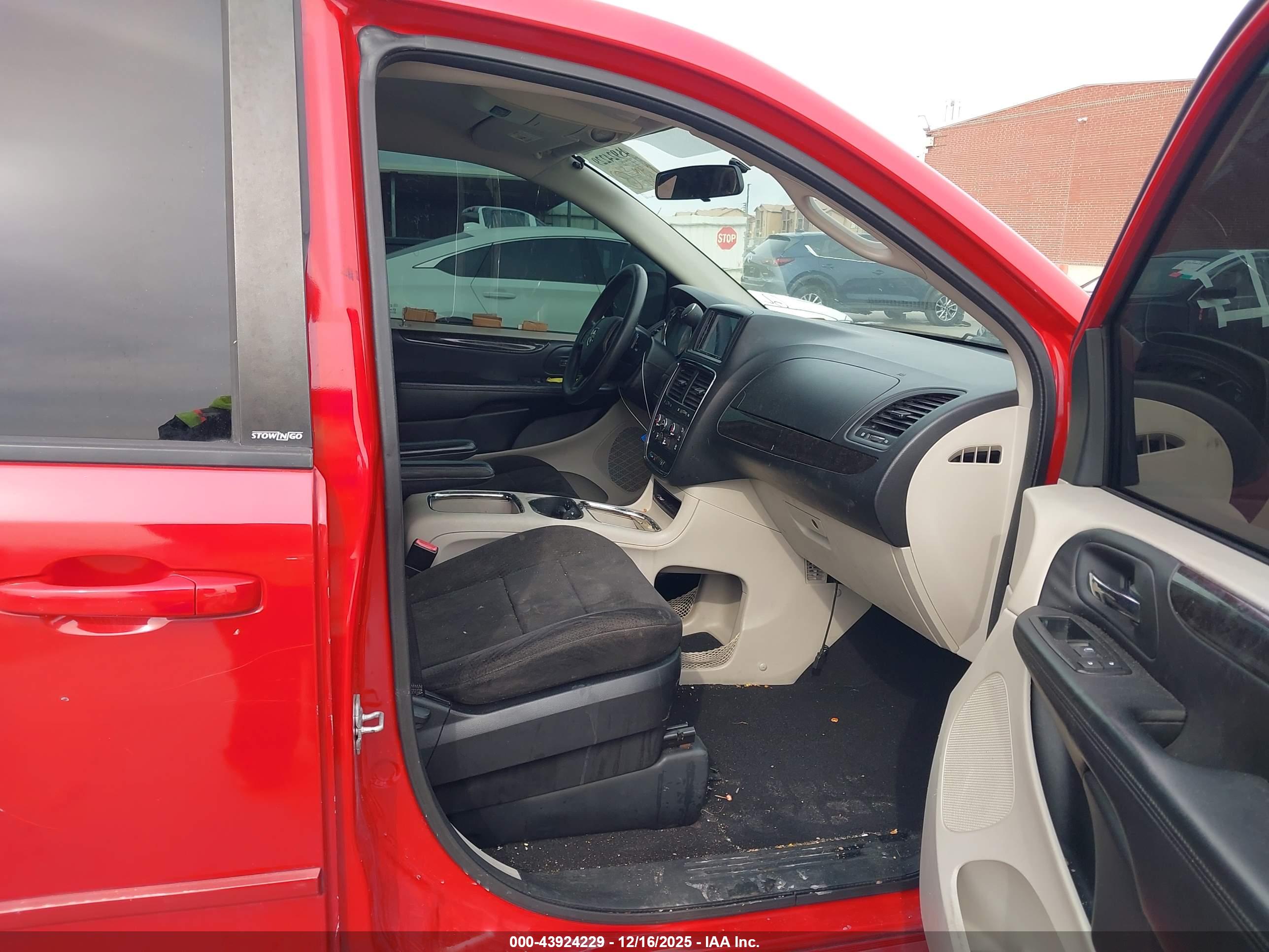 DODGE GRAND image 5