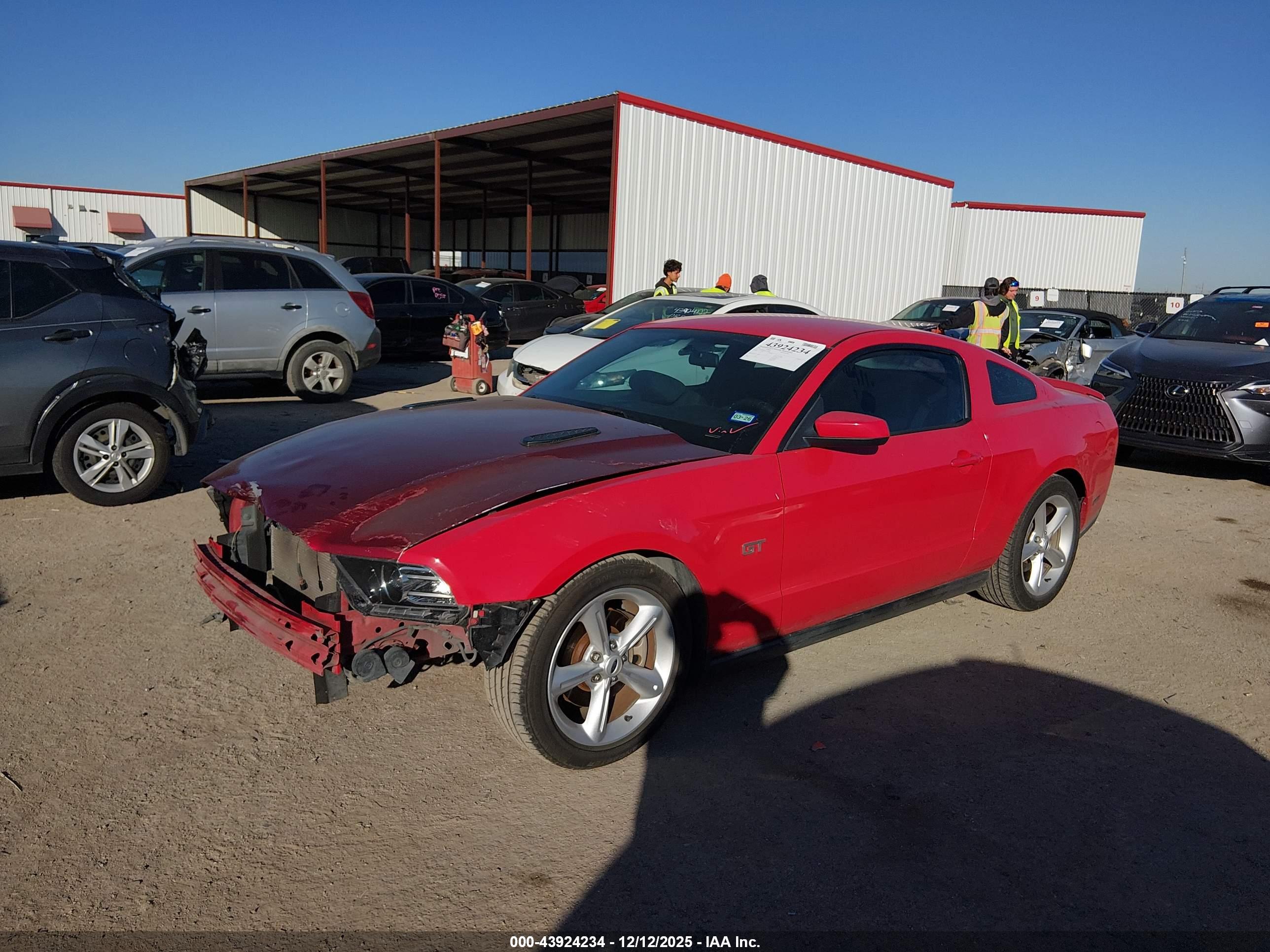 FORD MUSTANG image 2