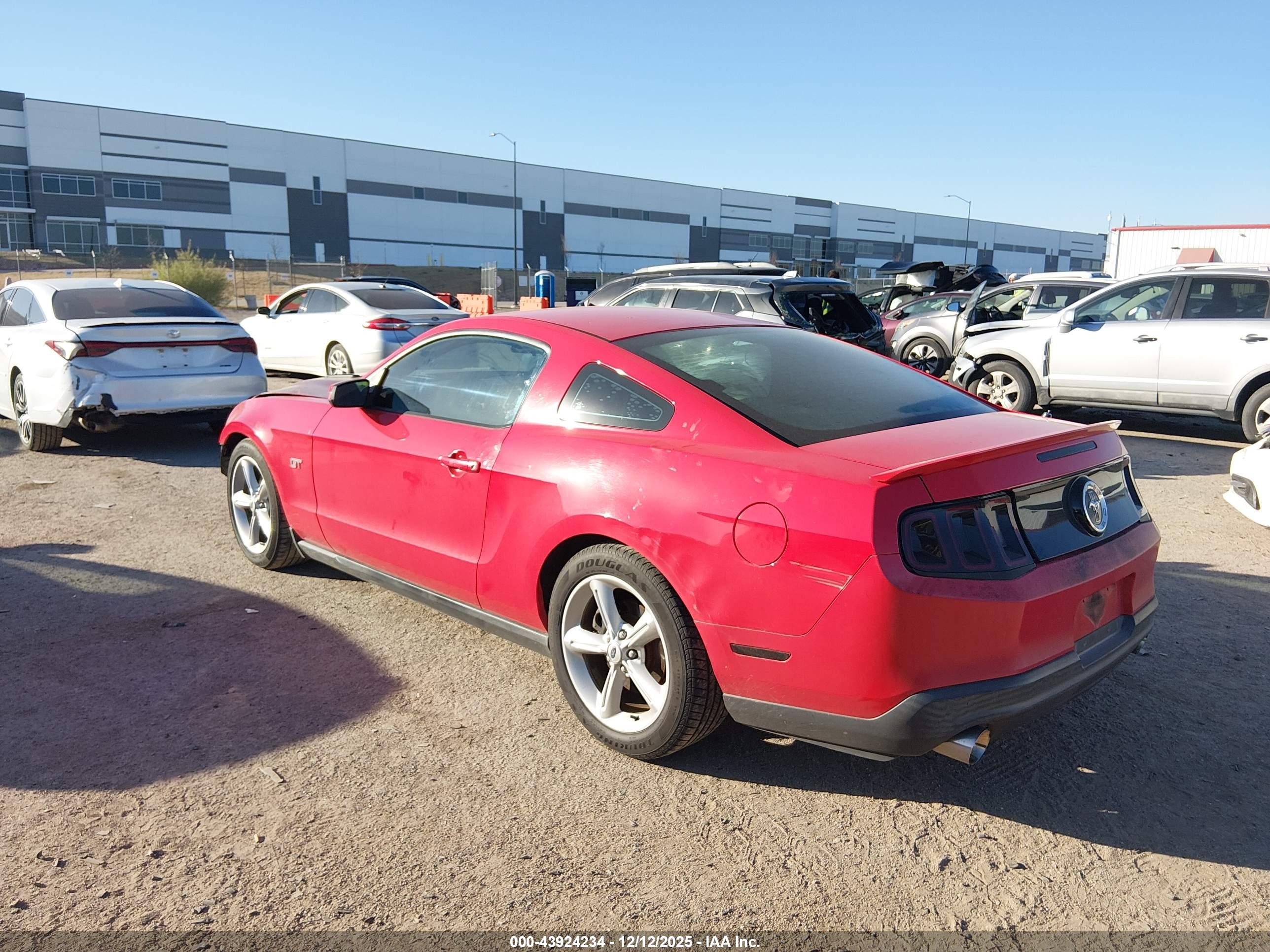 FORD MUSTANG image 3