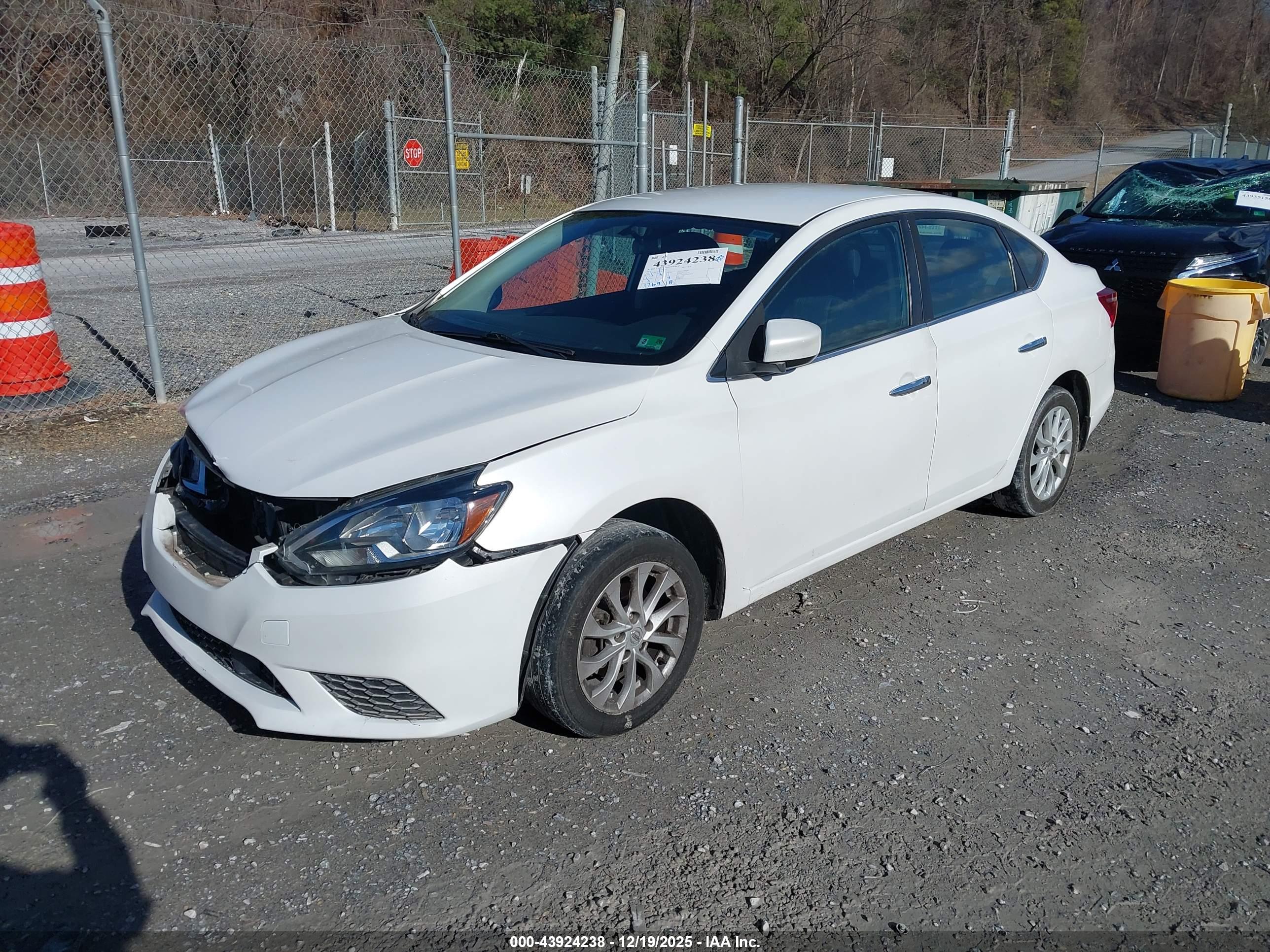 NISSAN SENTRA image 2