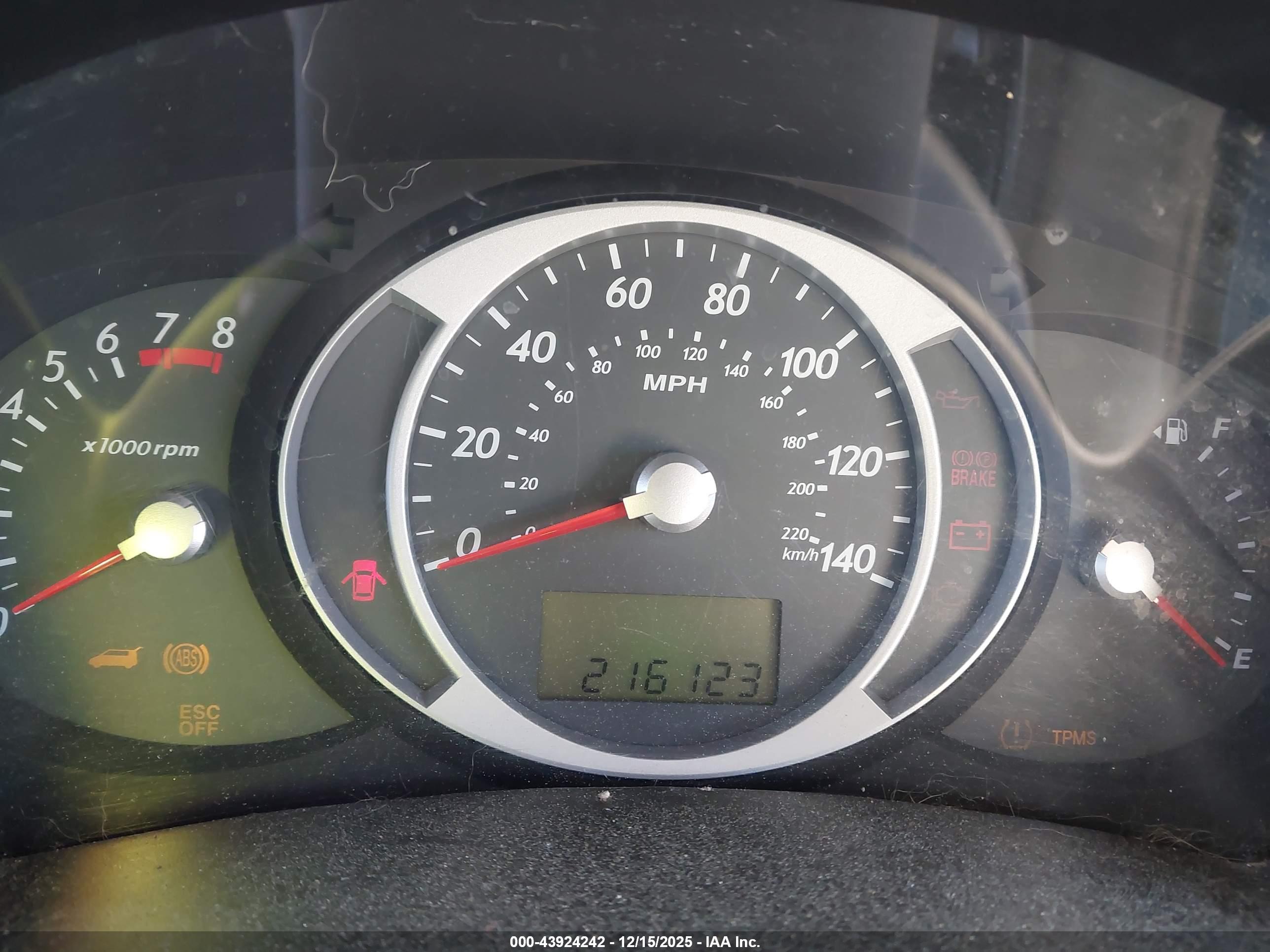 HYUNDAI TUCSON image 7