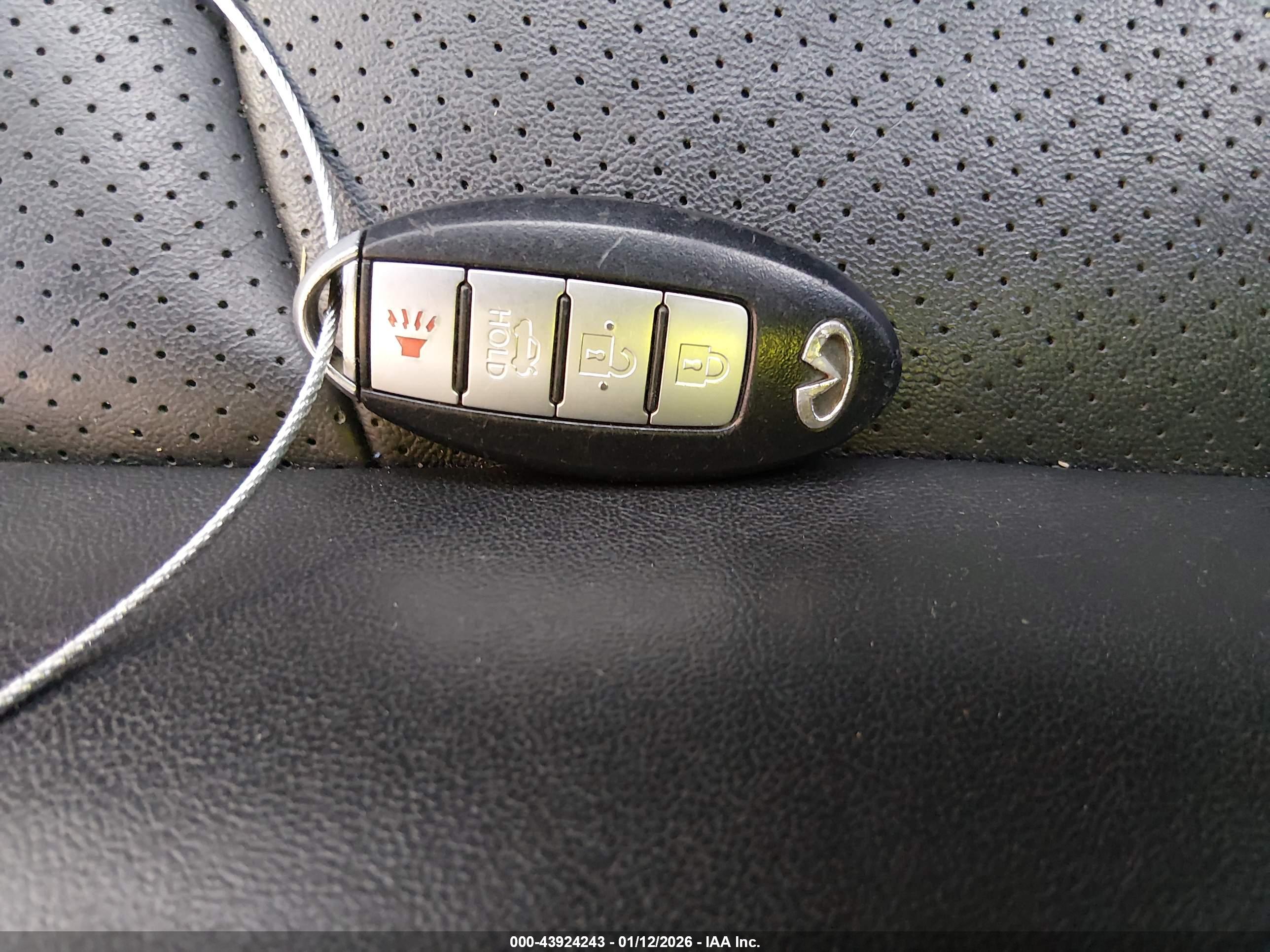 INFINITI G37X image 11