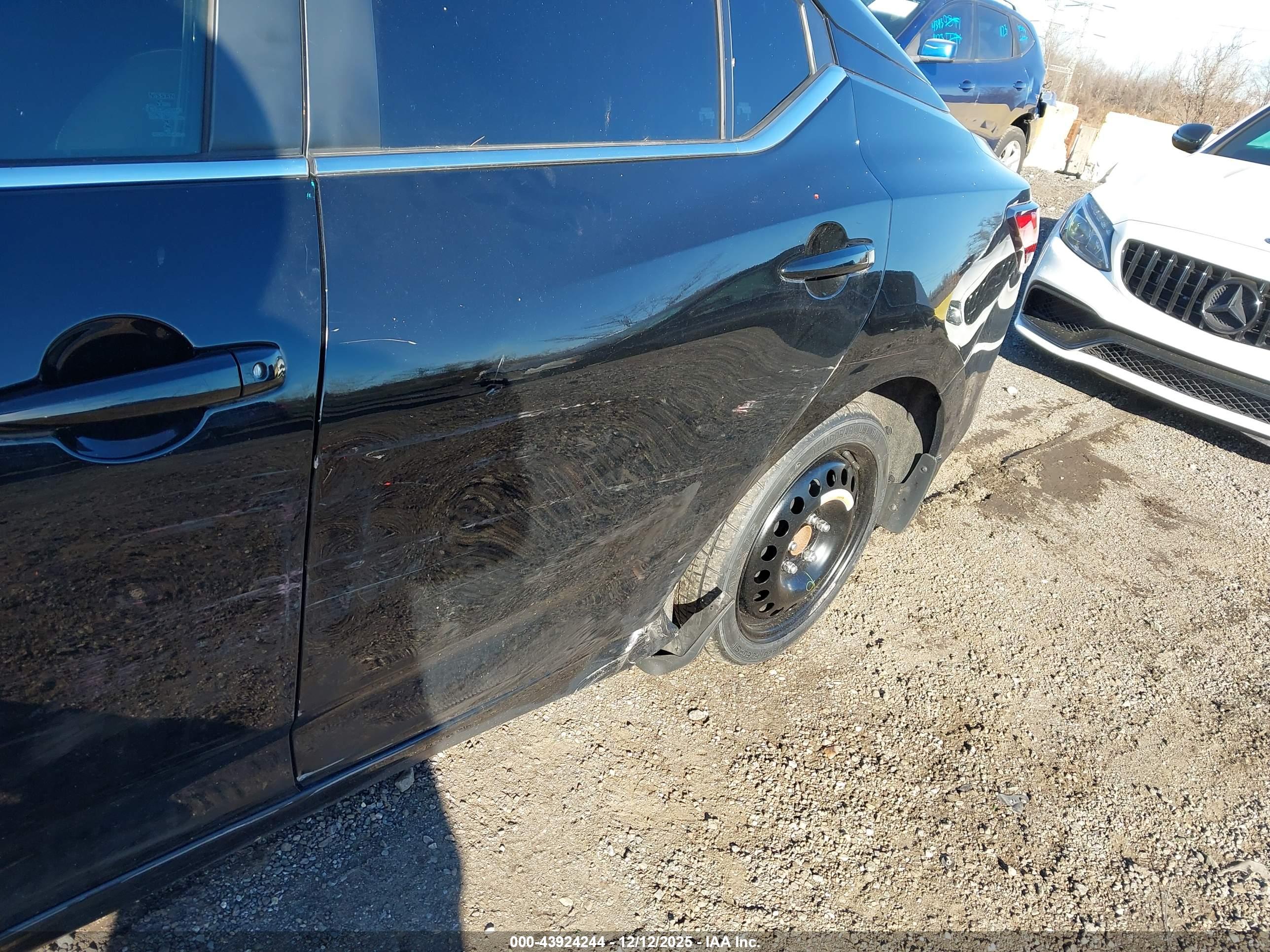NISSAN SENTRA image 6