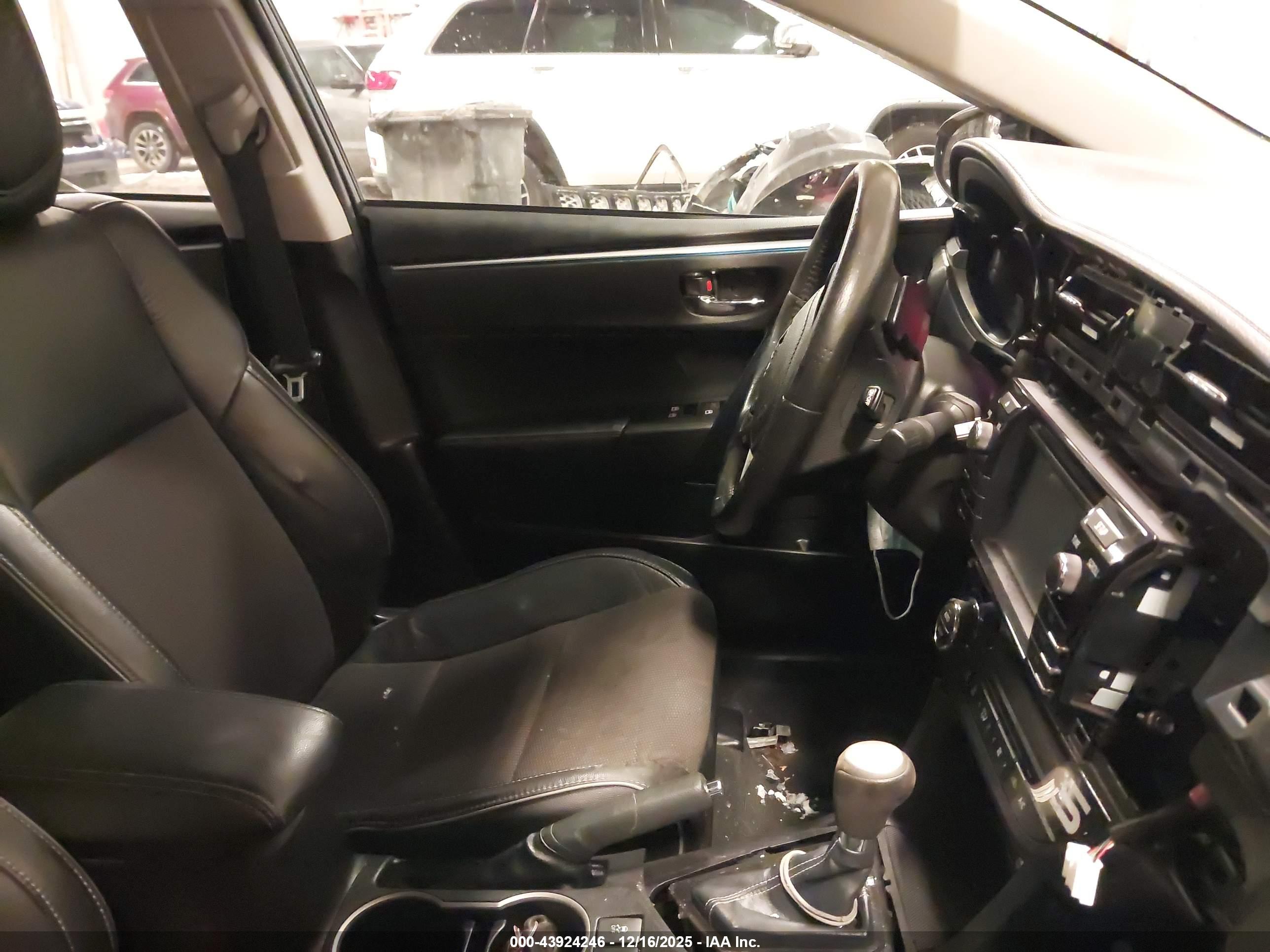 TOYOTA COROLLA image 5