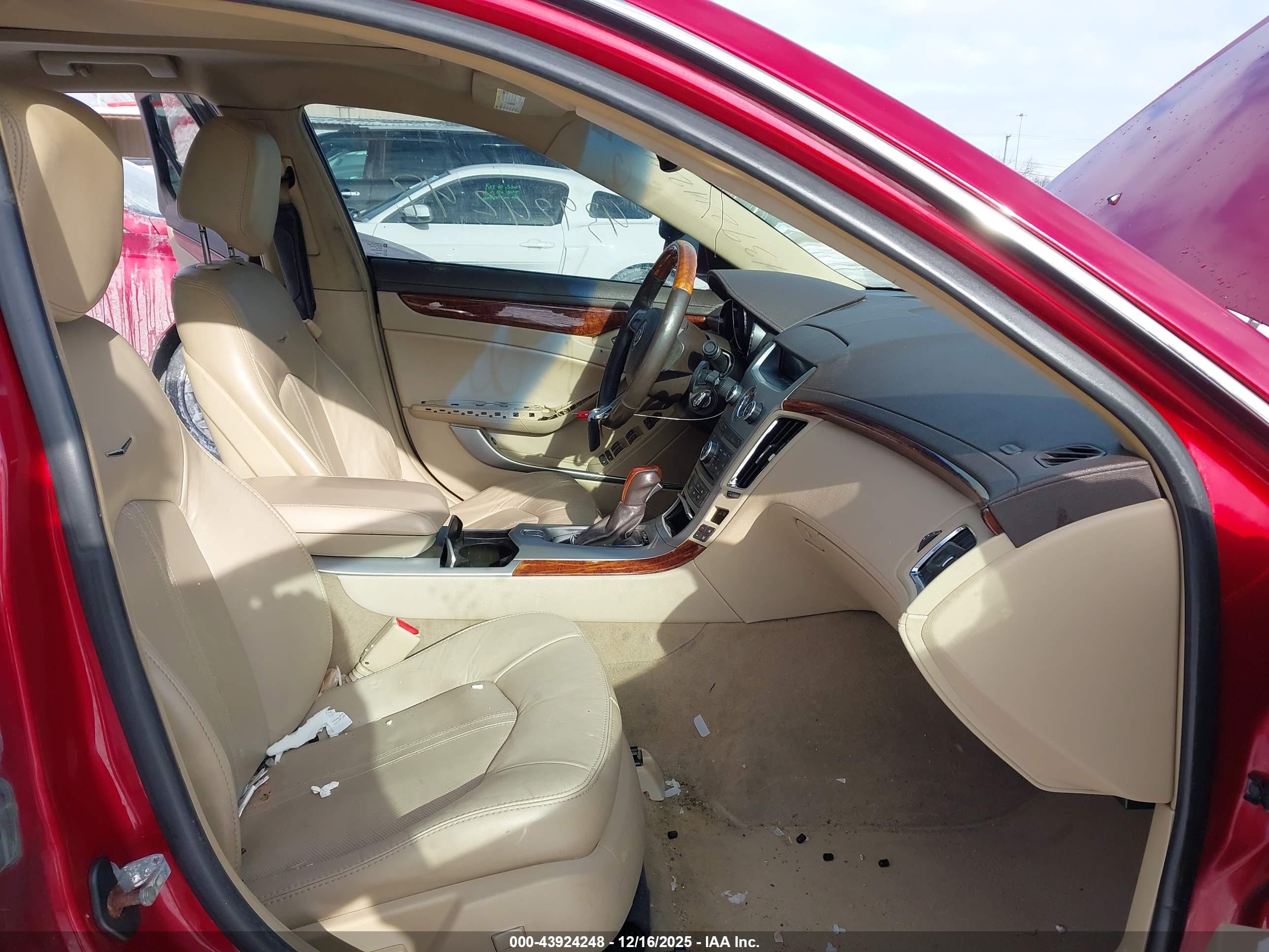 CADILLAC CTS image 5