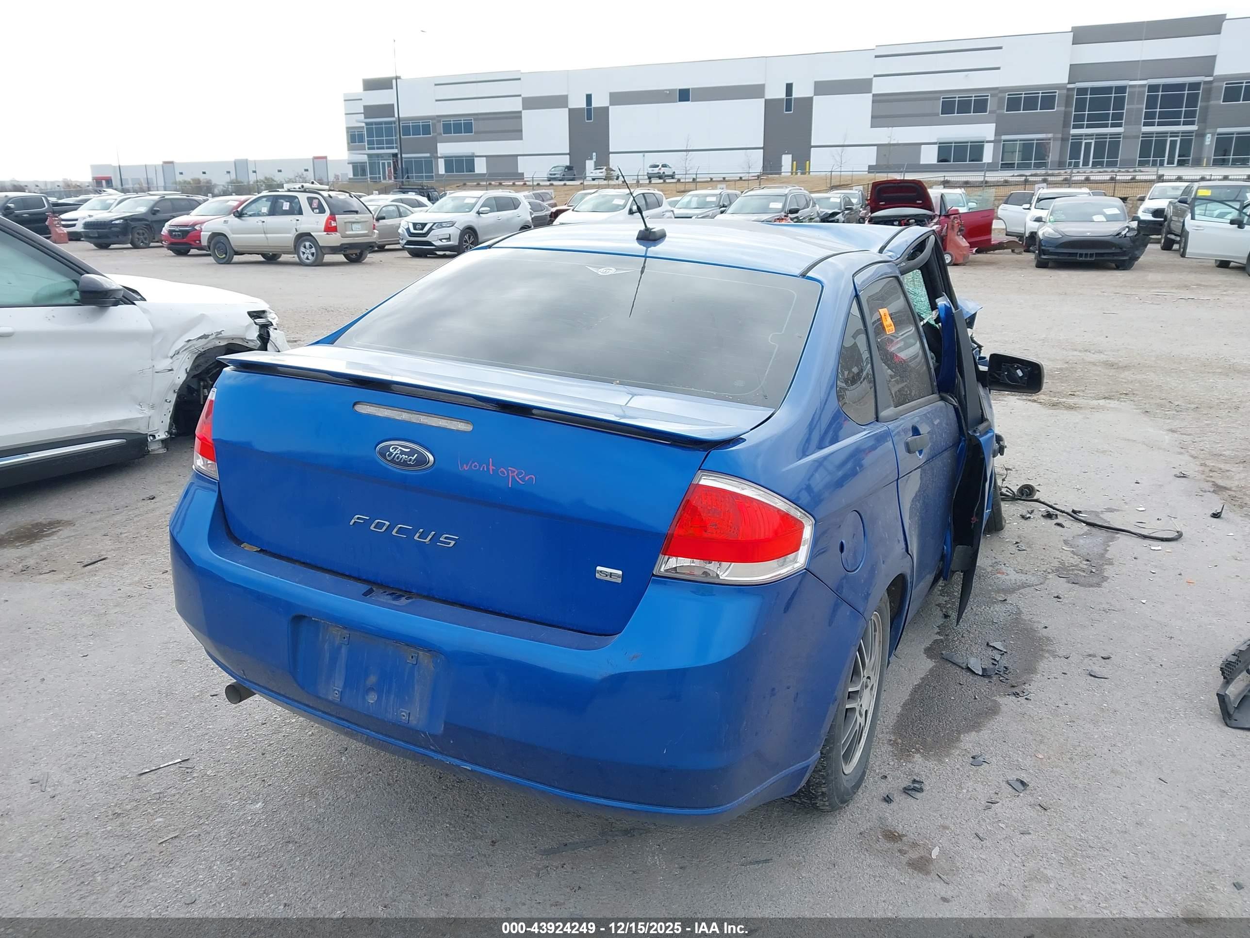 FORD FOCUS image 4