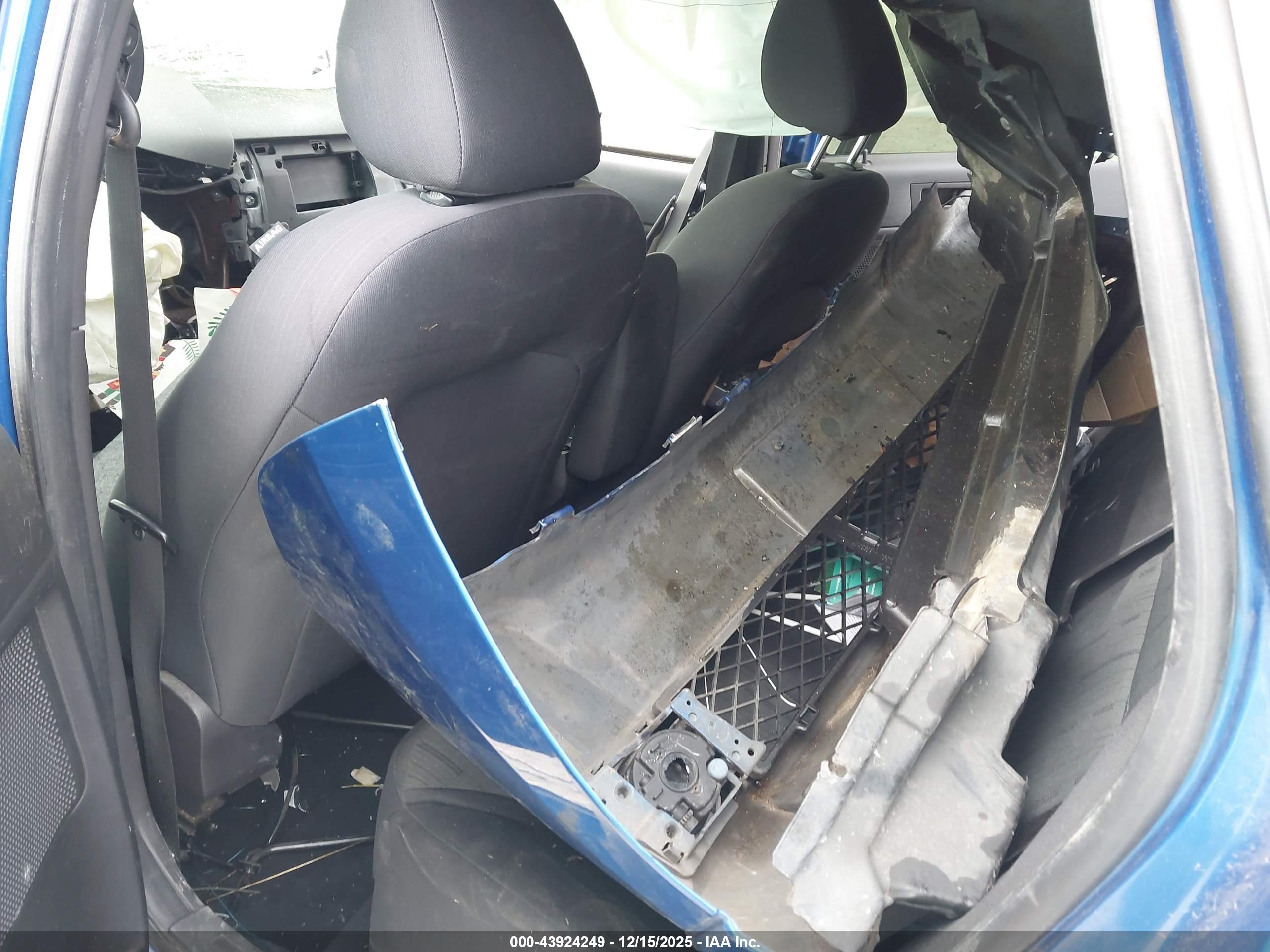 FORD FOCUS image 8