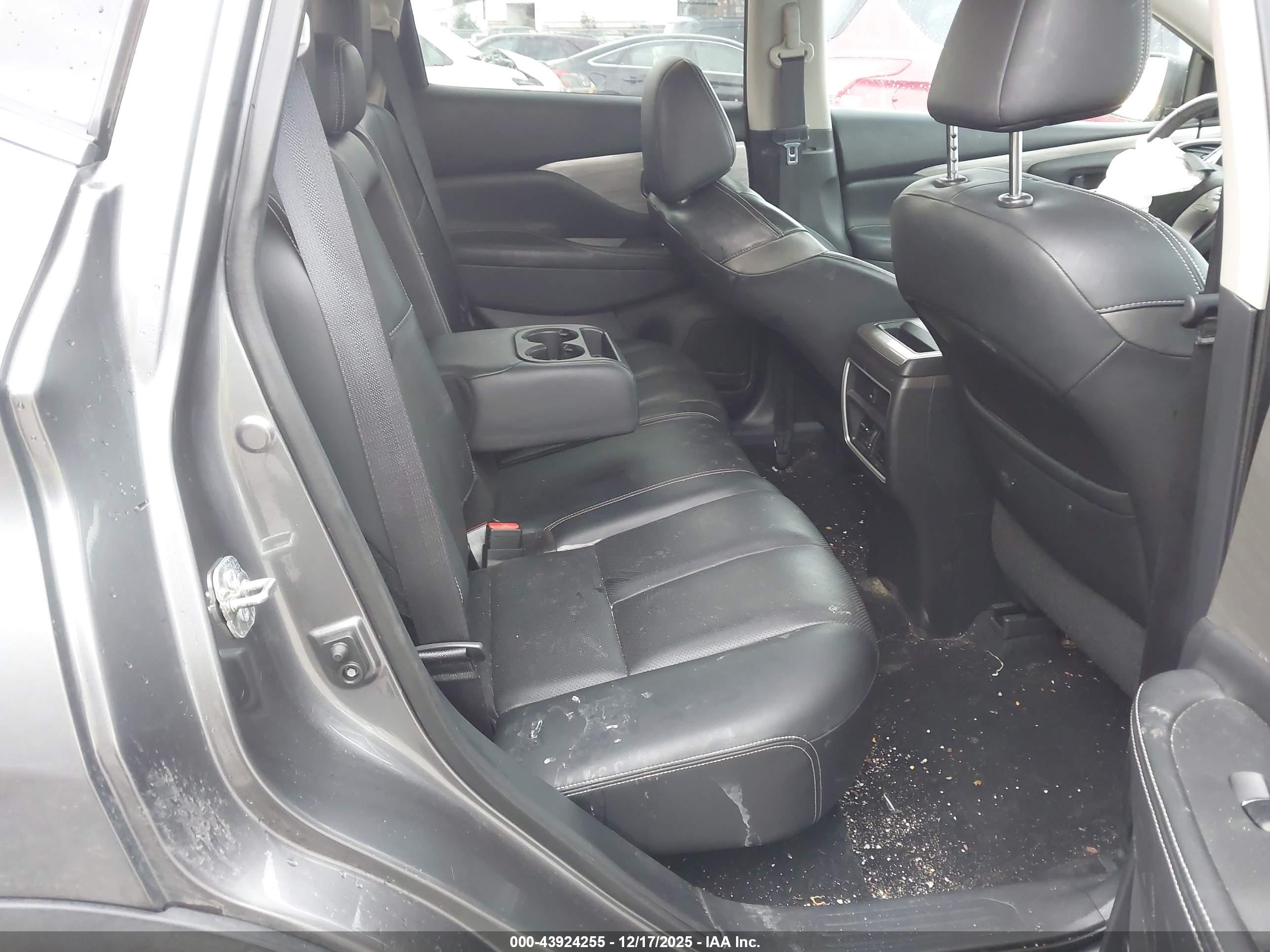 NISSAN MURANO image 8