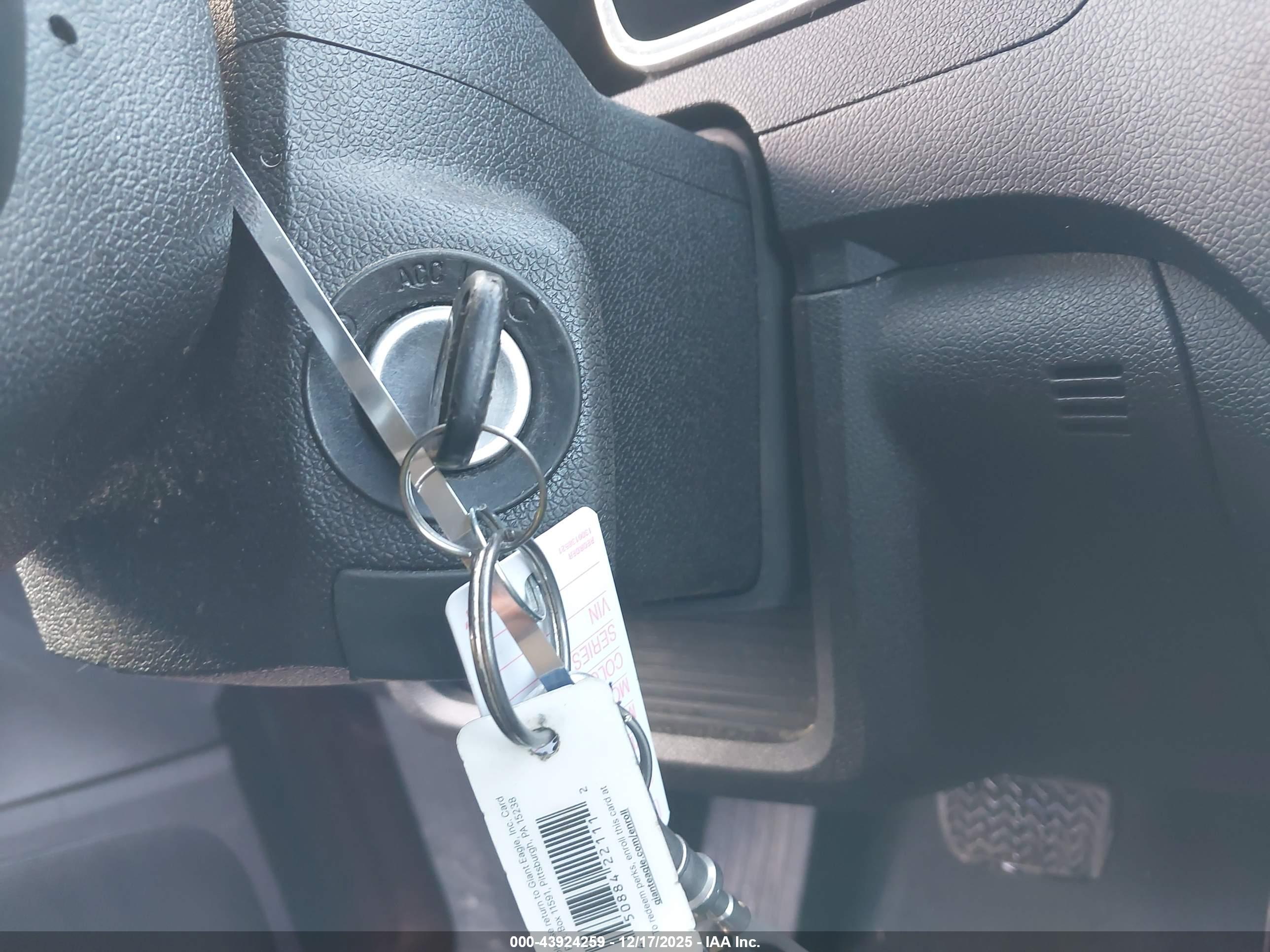 CHEVROLET TRAVERSE image 11