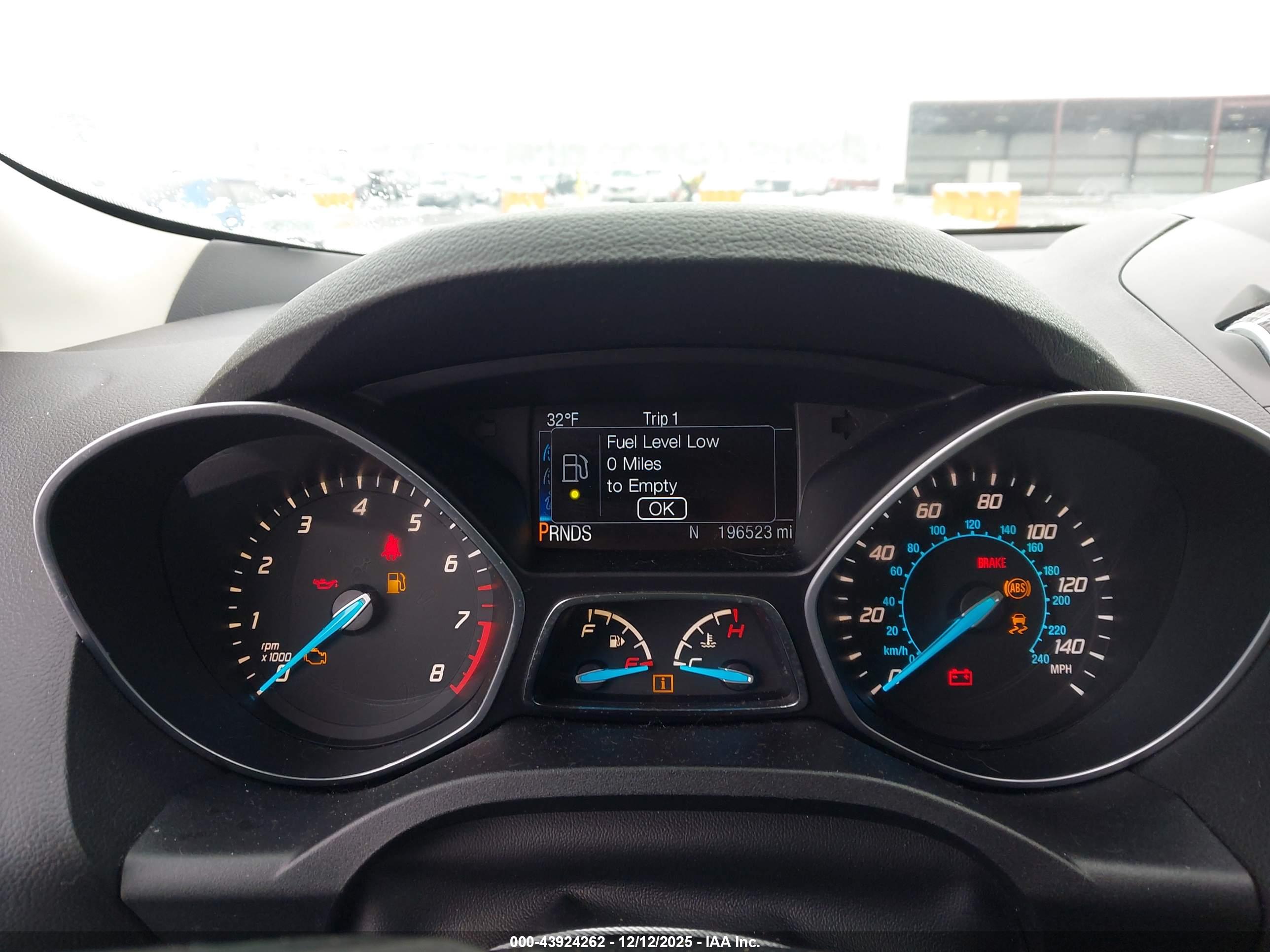 FORD ESCAPE image 7