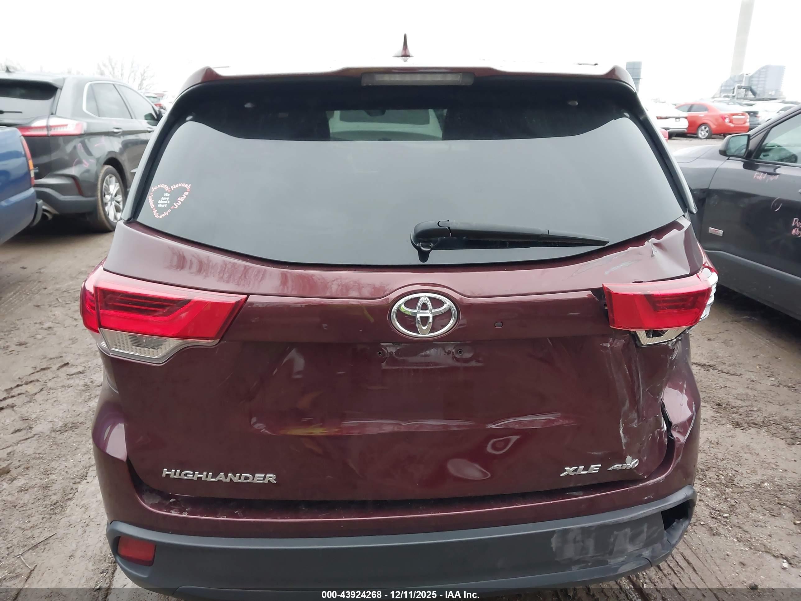 TOYOTA HIGHLANDER image 6