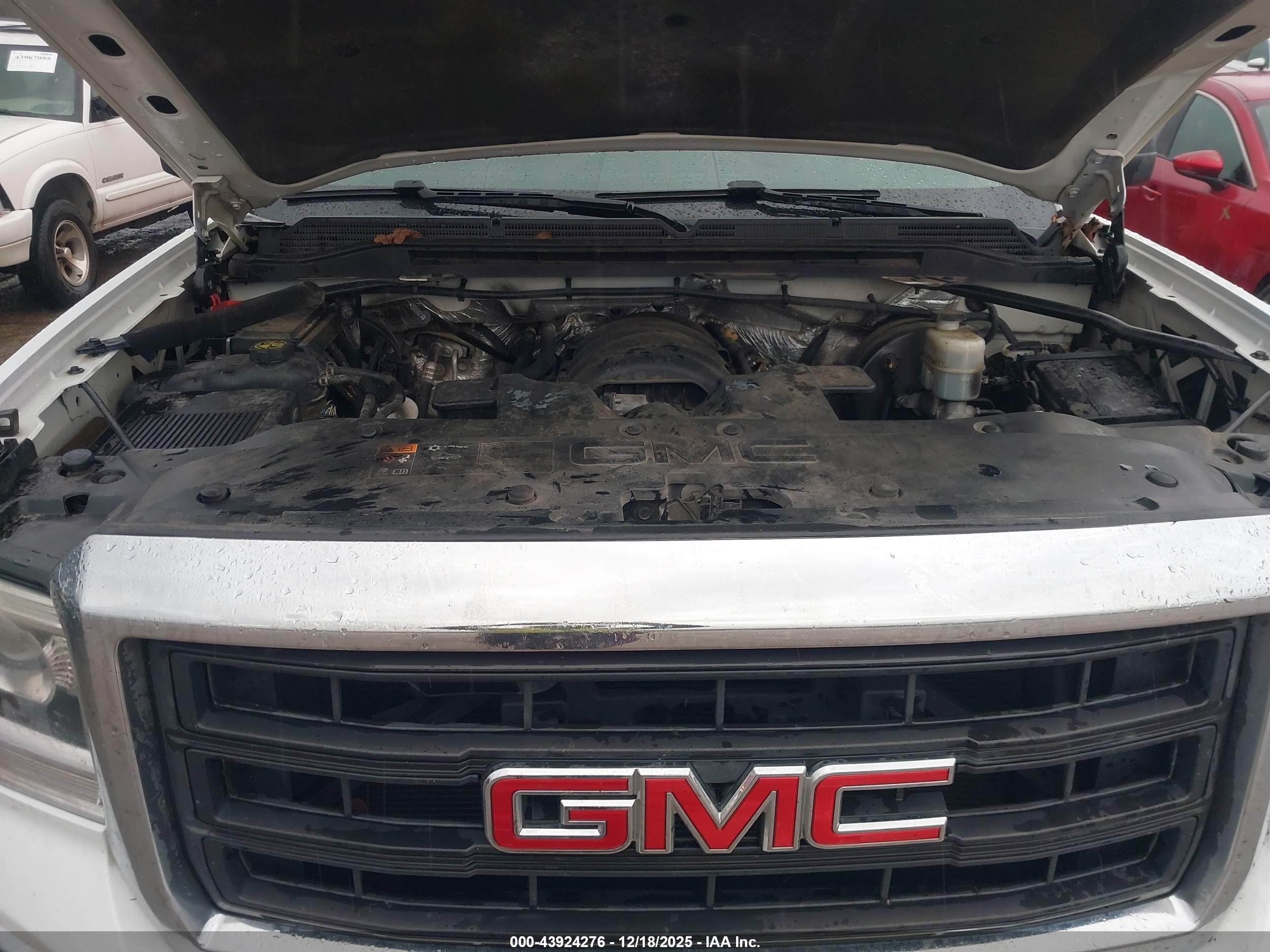 GMC SIERRA image 10