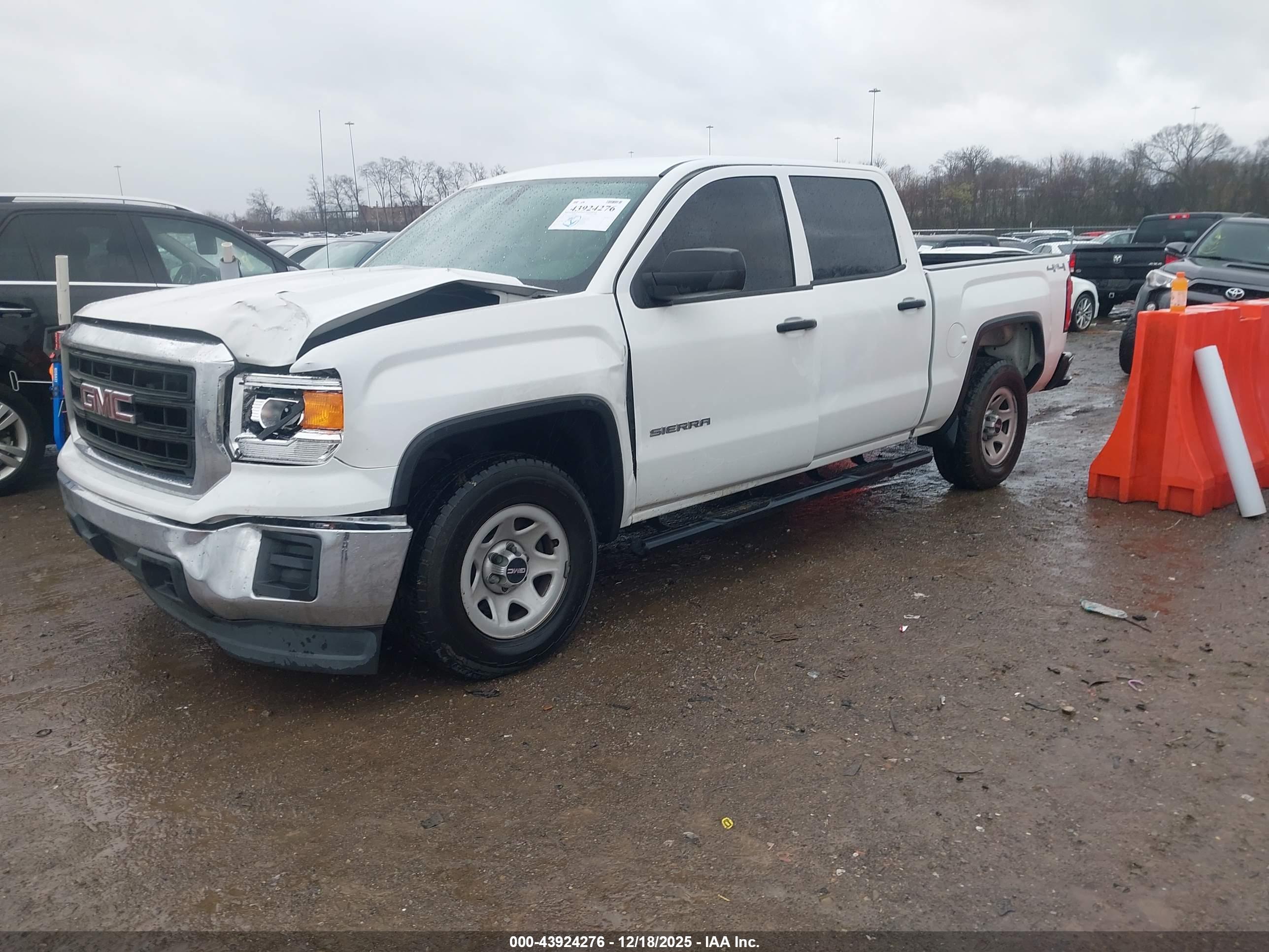 GMC SIERRA image 2