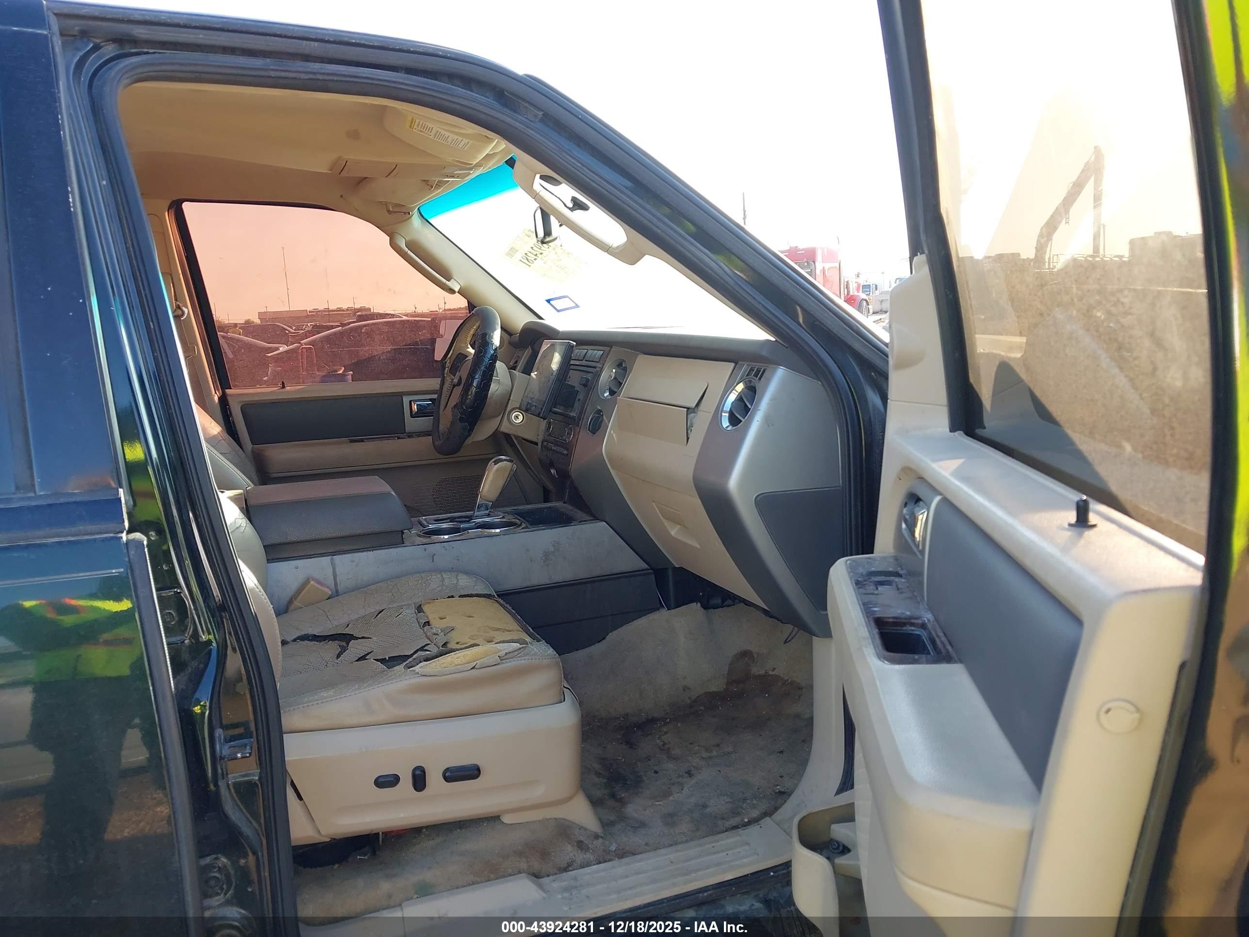 FORD EXPEDITION image 5