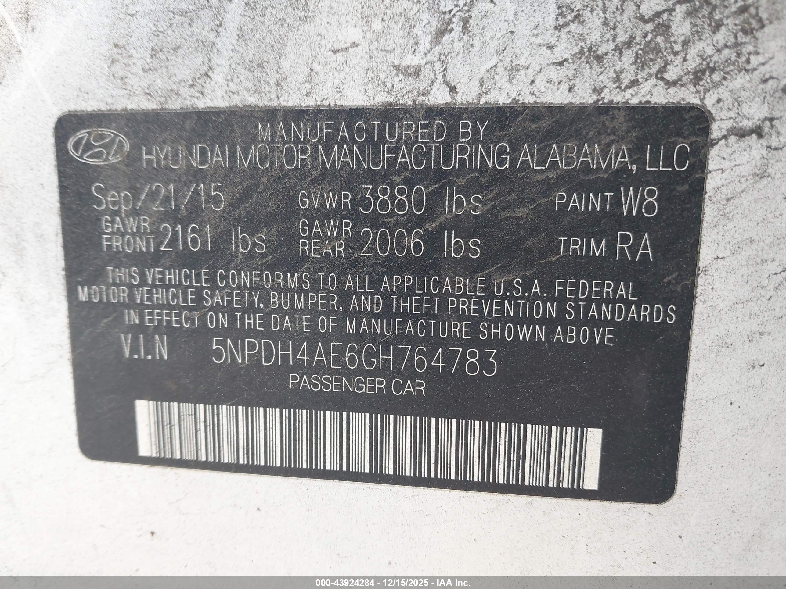 HYUNDAI ELANTRA image 9