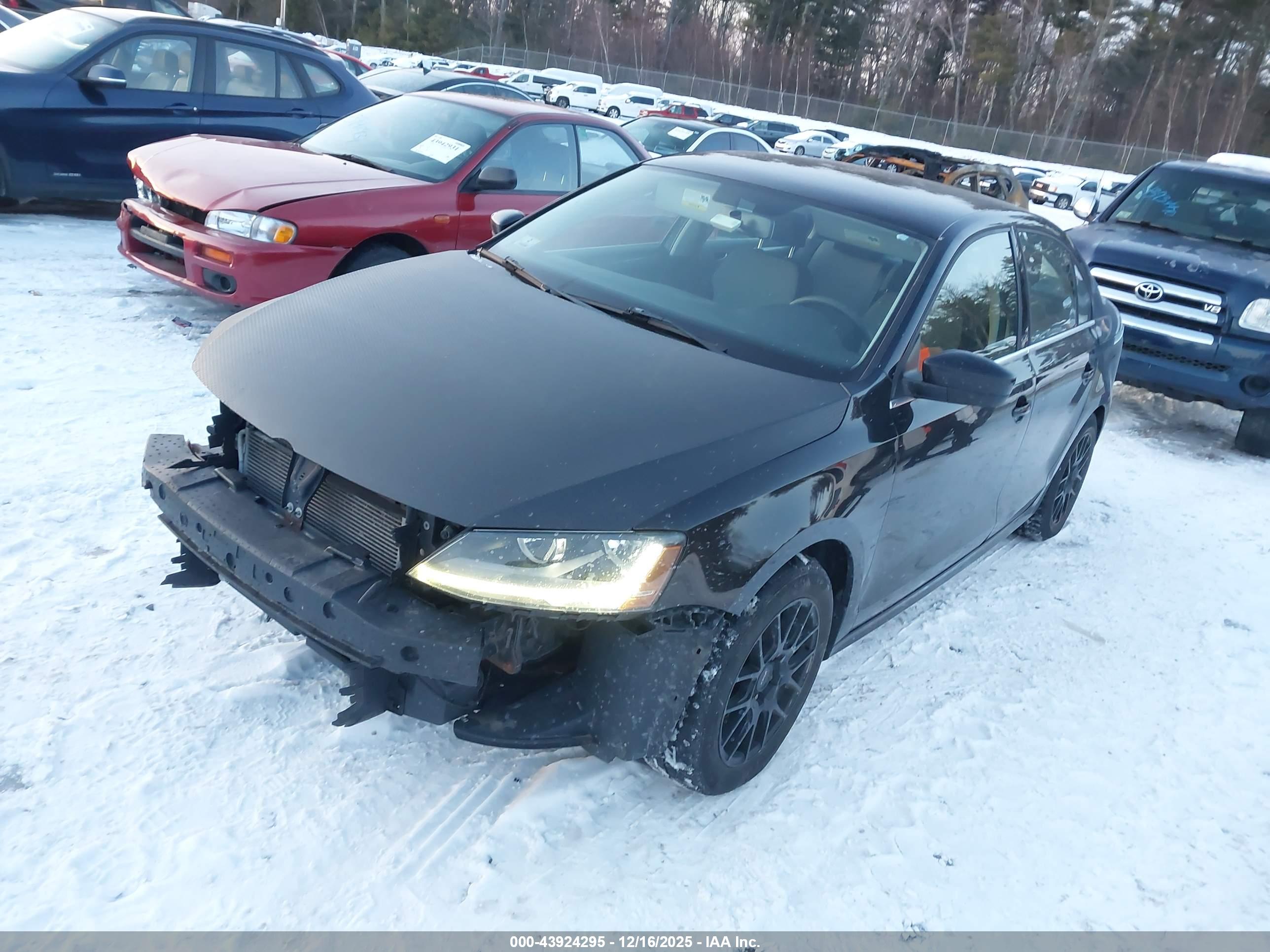 VOLKSWAGEN JETTA image 2