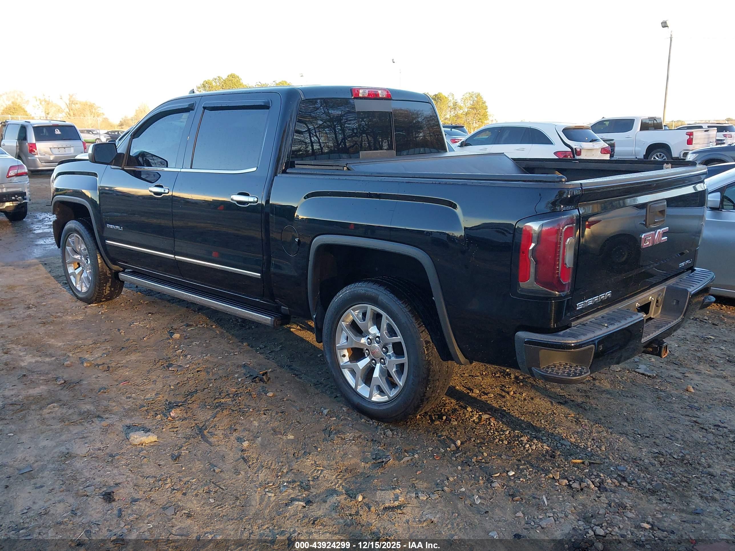 GMC SIERRA image 3