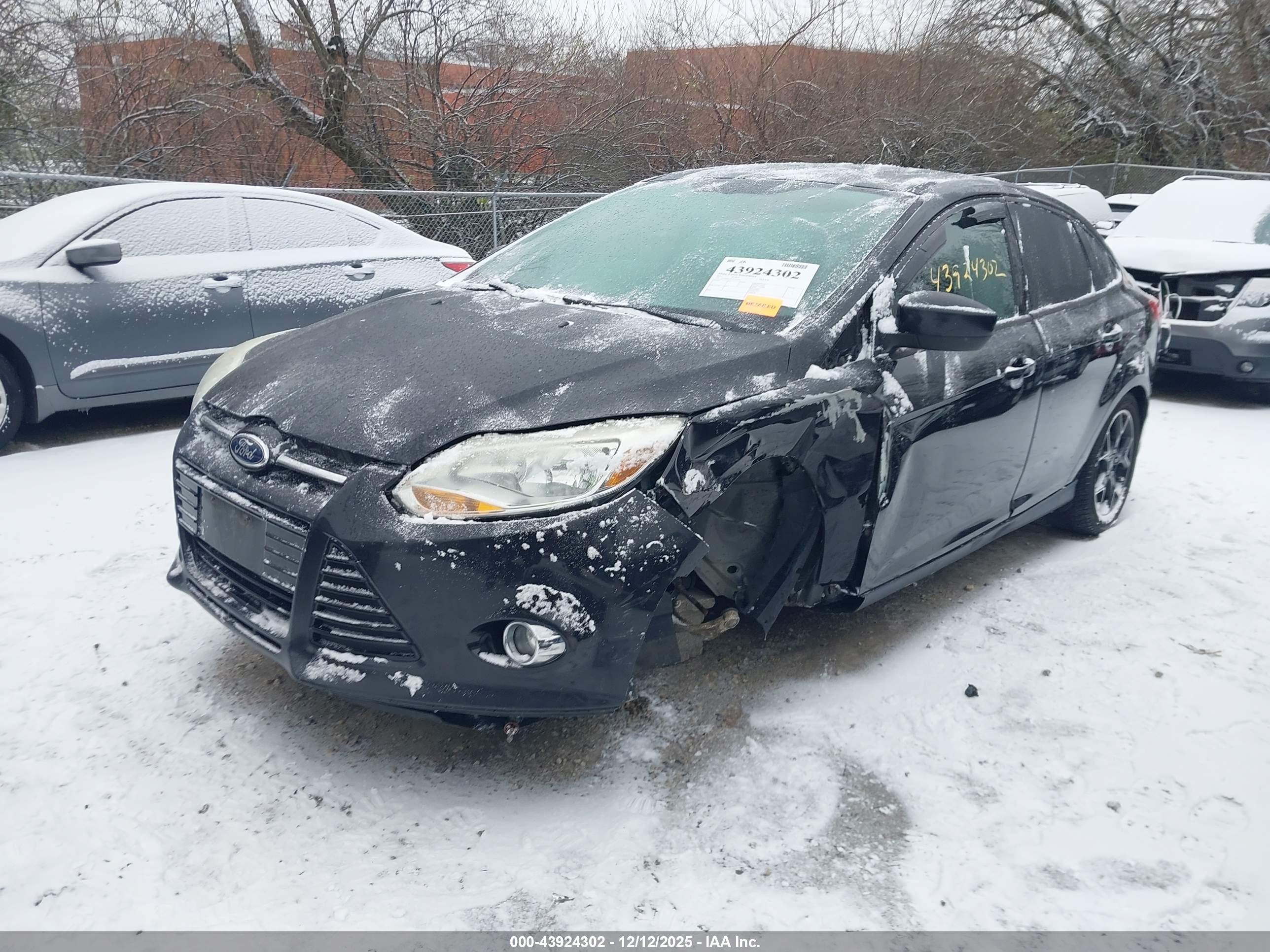FORD FOCUS image 2