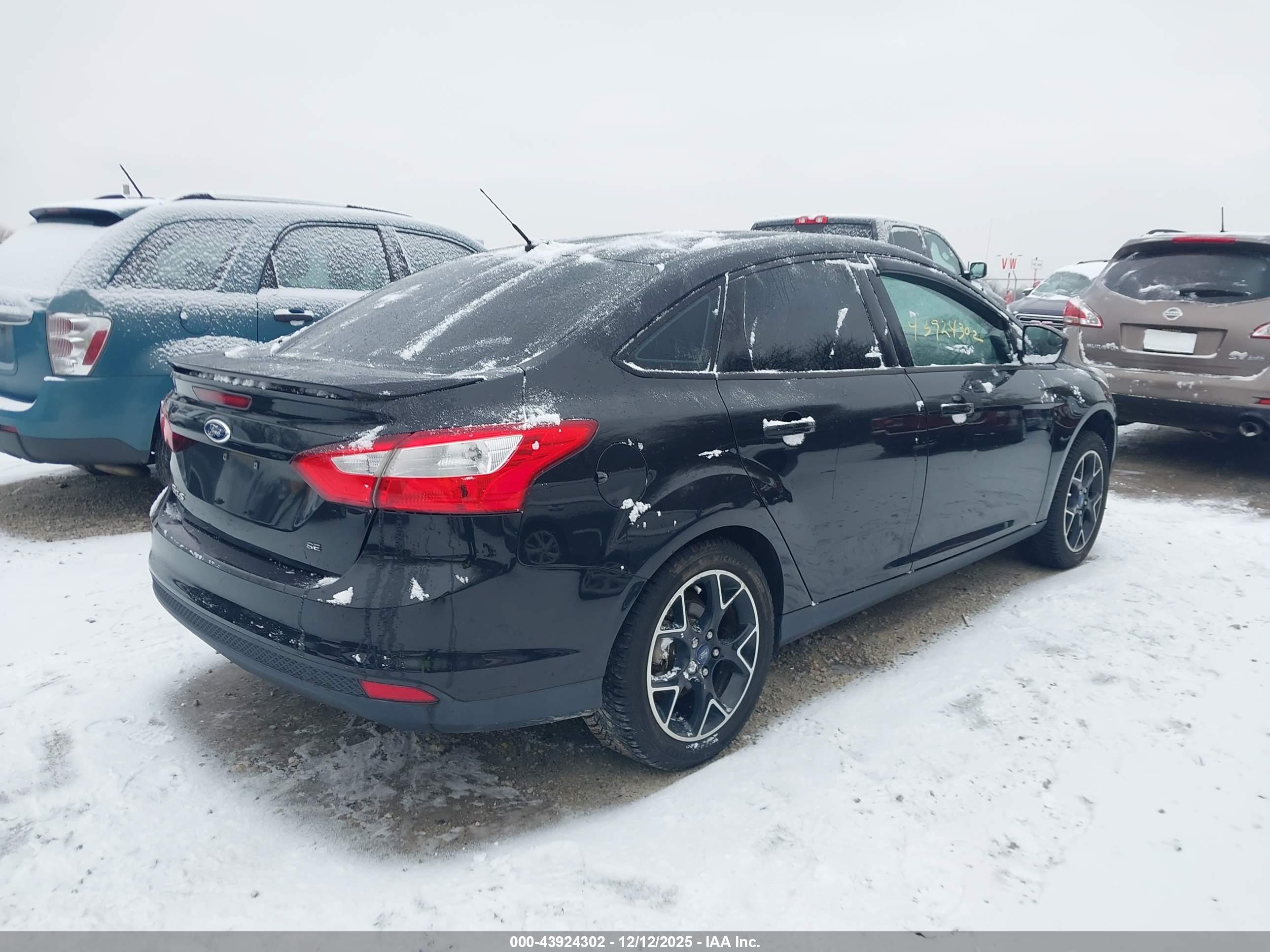 FORD FOCUS image 4