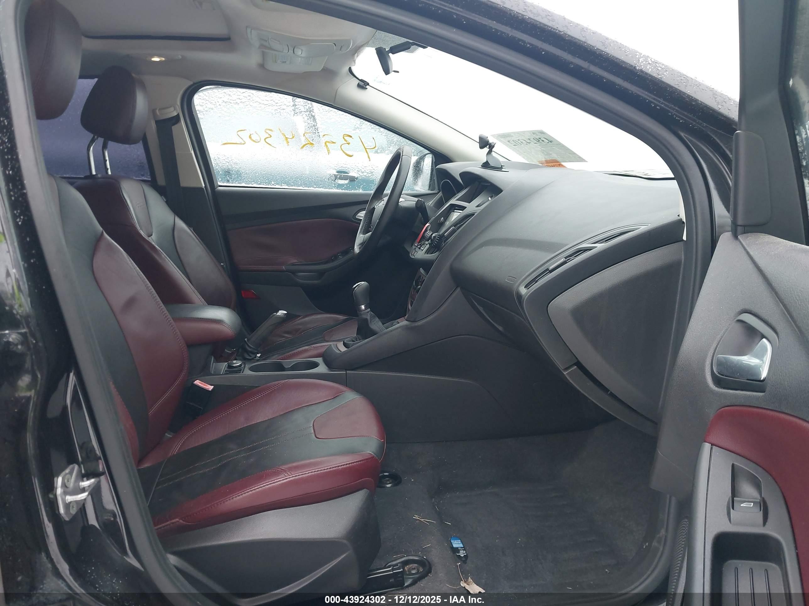 FORD FOCUS image 5