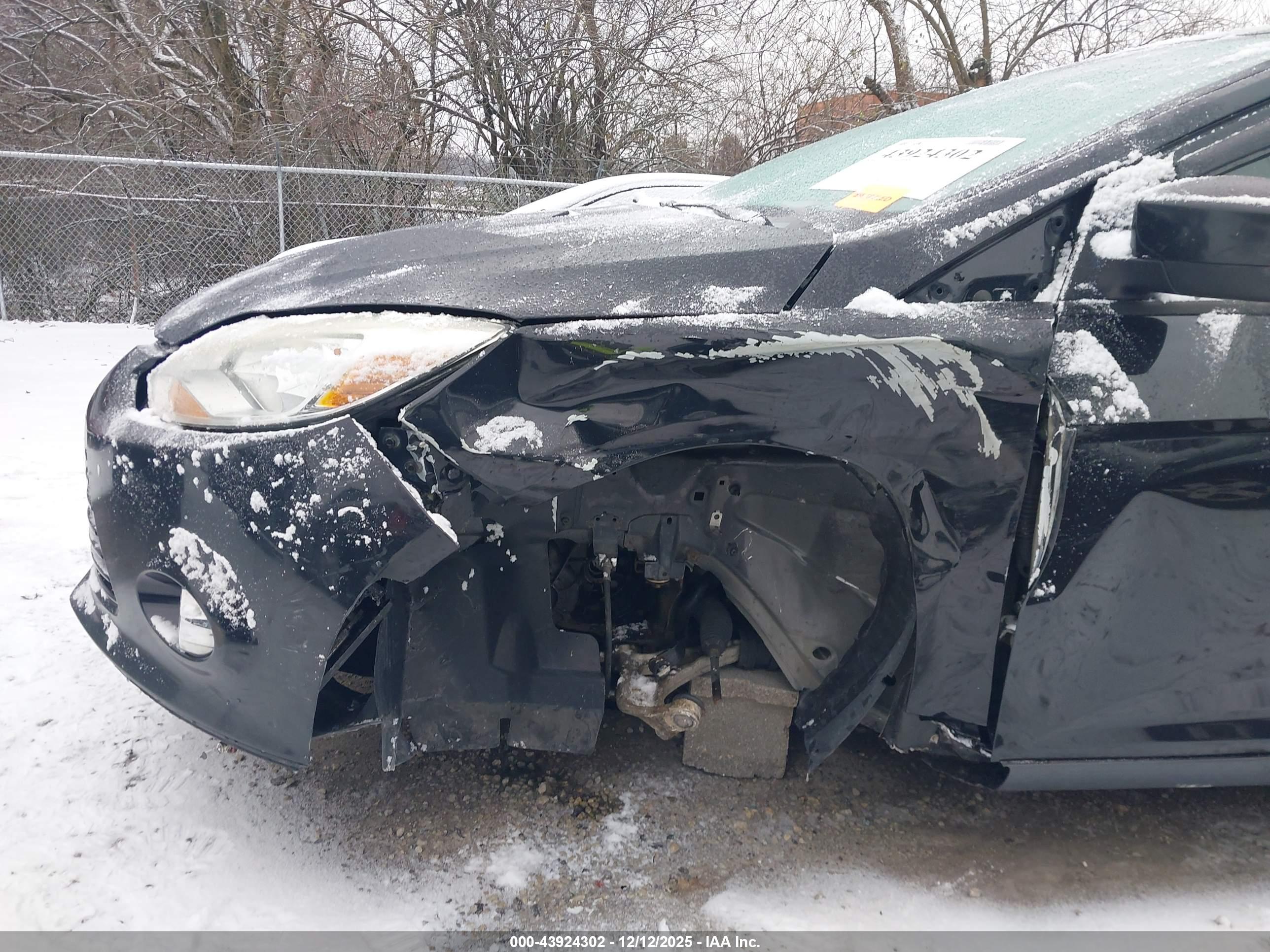 FORD FOCUS image 6