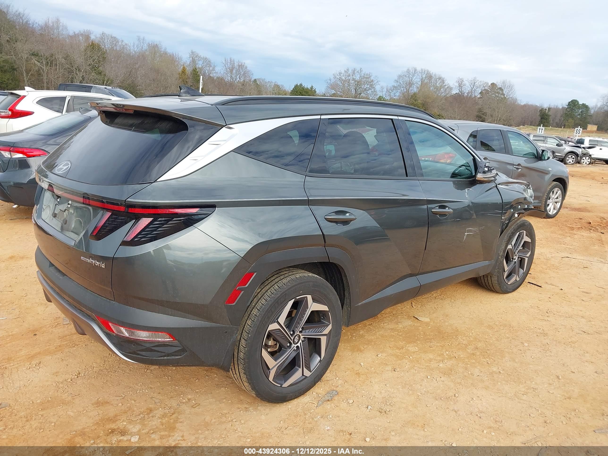 HYUNDAI TUCSON image 4