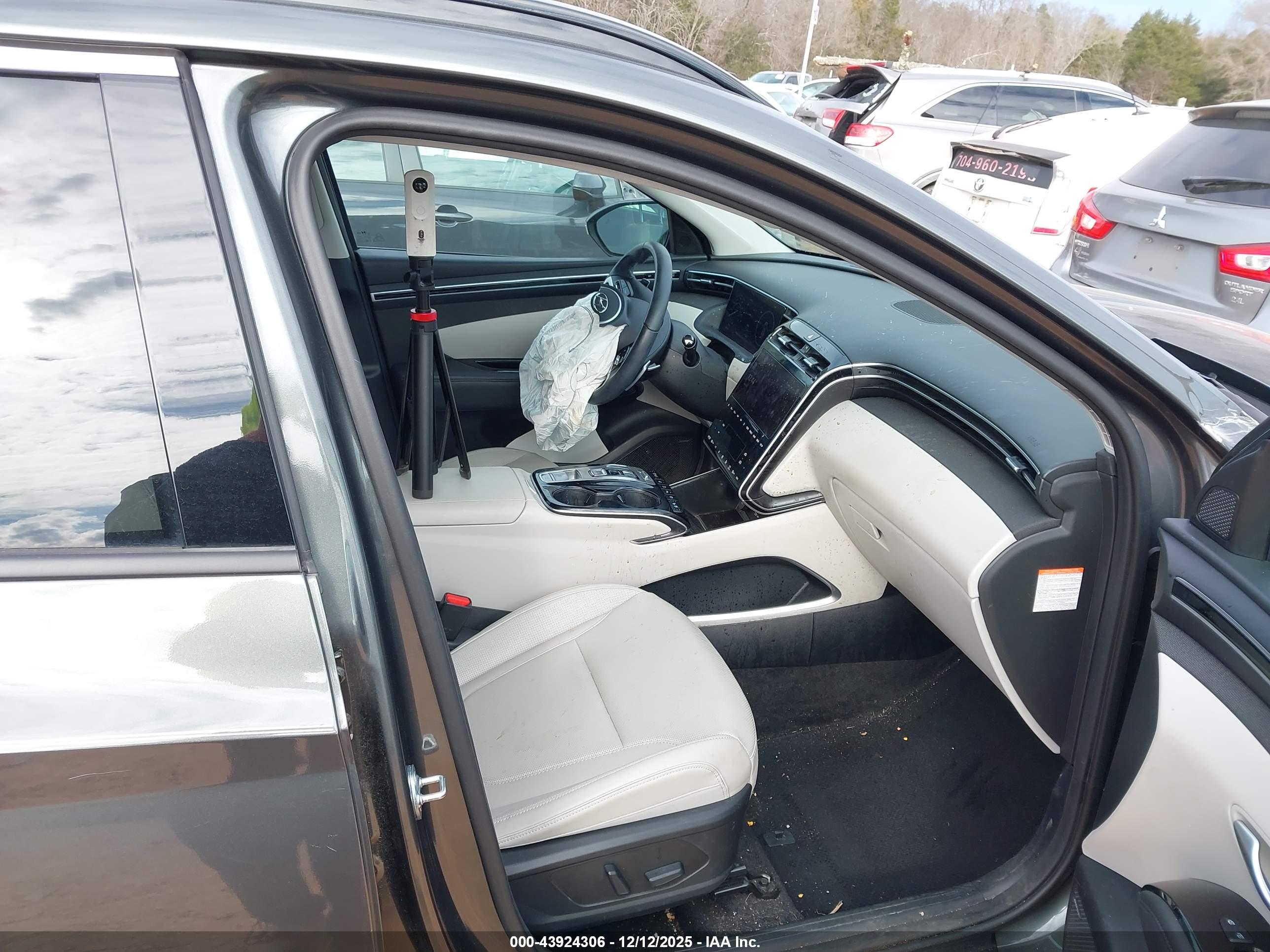 HYUNDAI TUCSON image 5