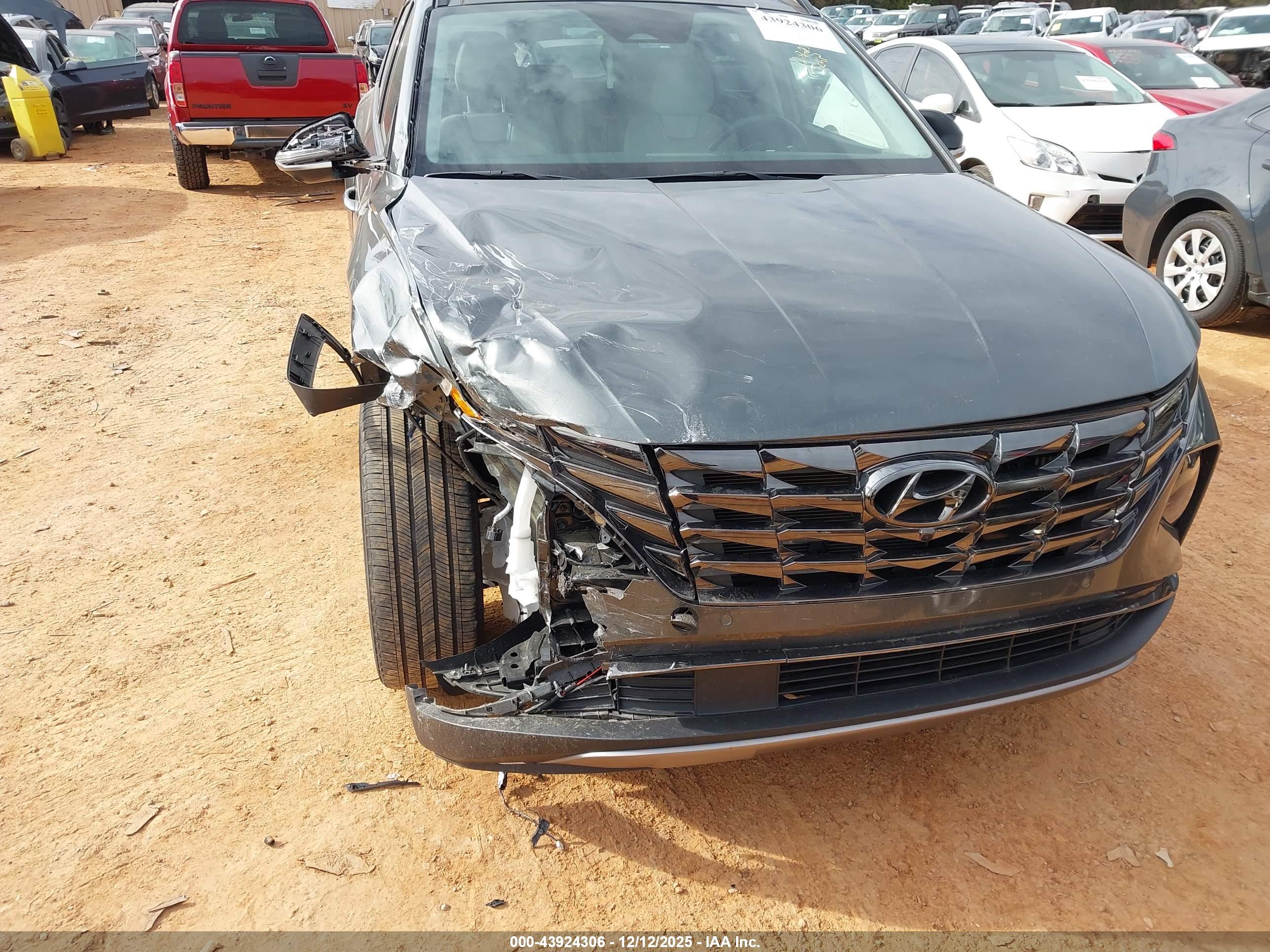 HYUNDAI TUCSON image 6