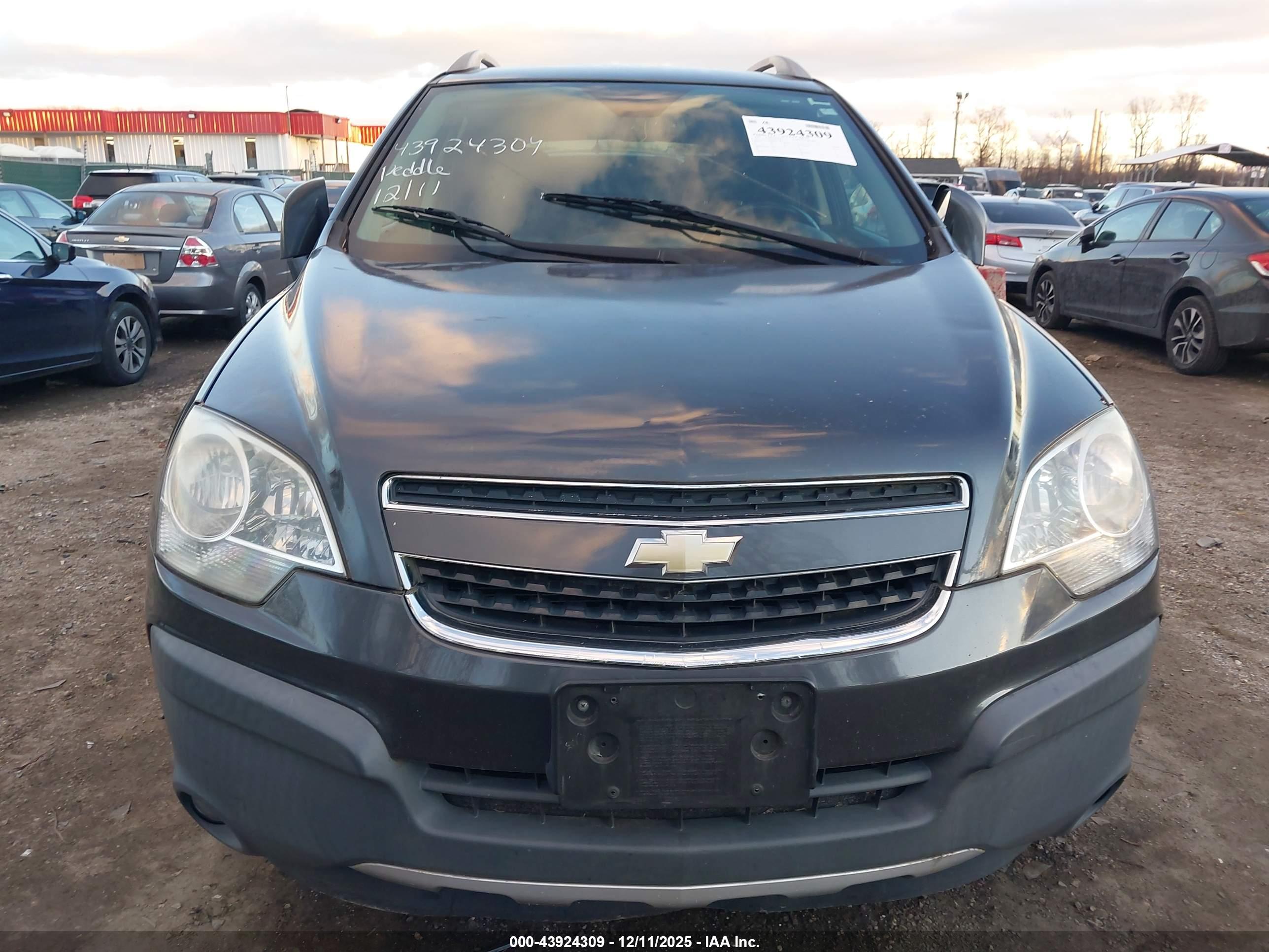 CHEVROLET CAPTIVA image 6